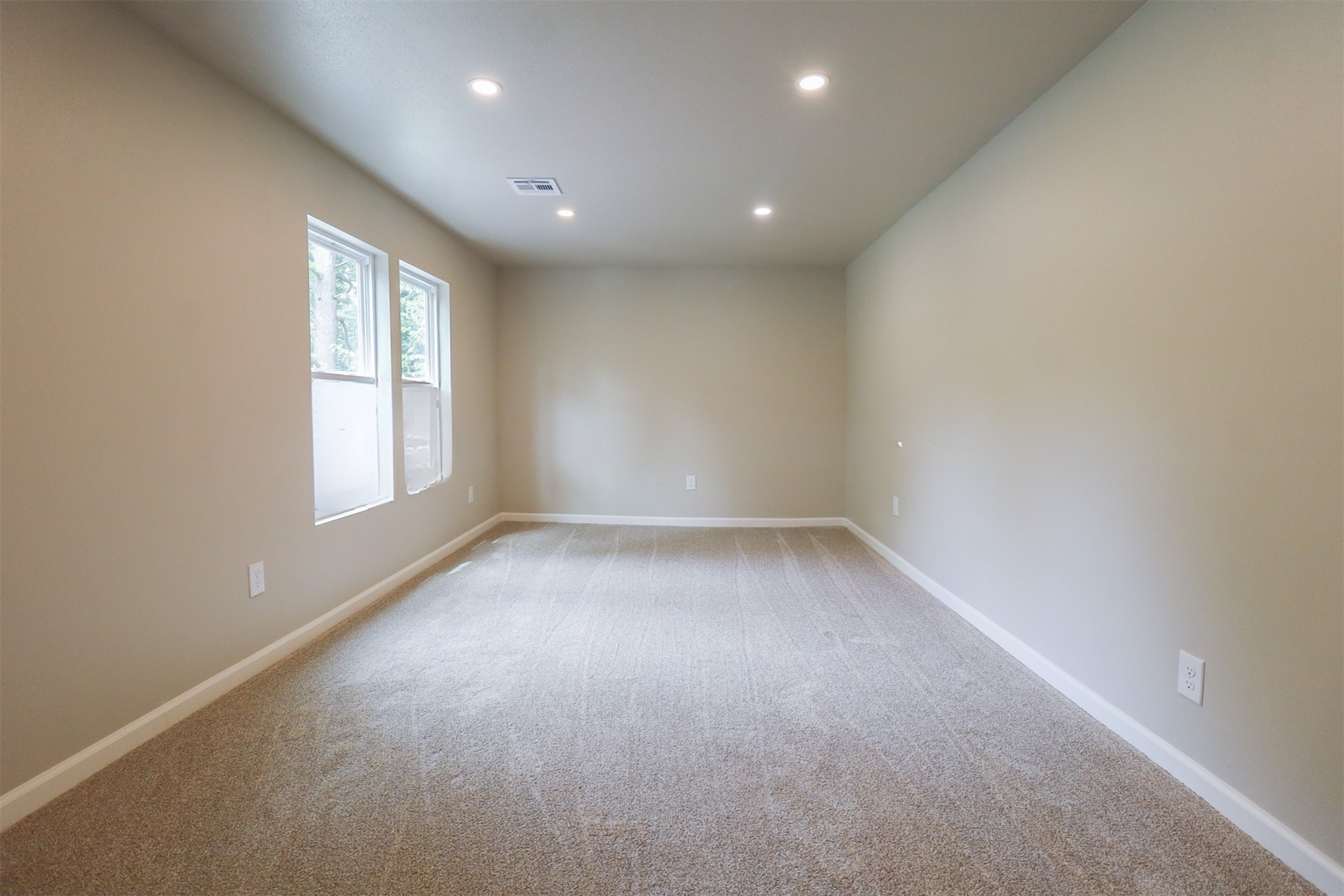 1516 W School Street Claremore OK 74017