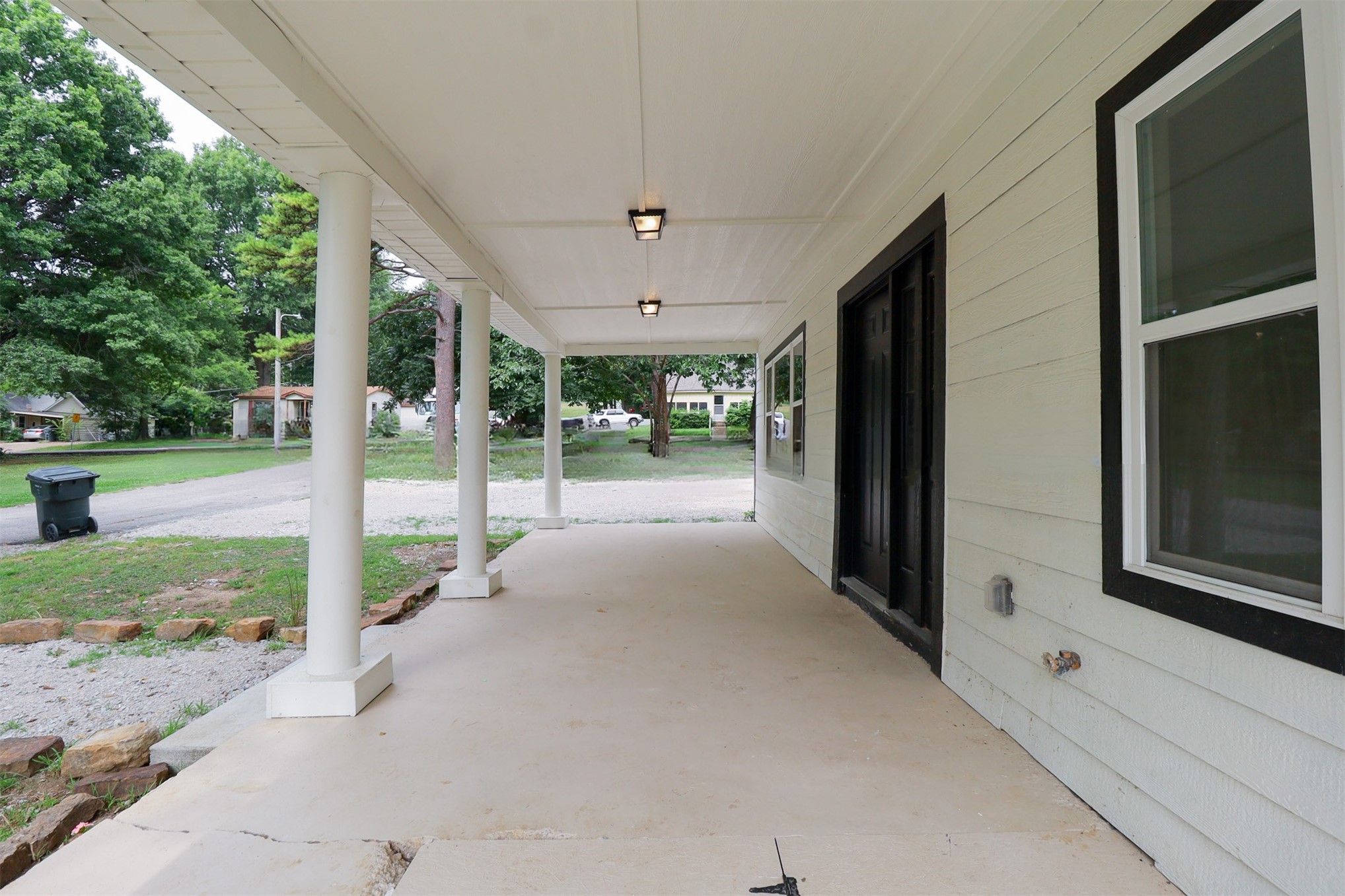 1516 W School Street Claremore OK 74017