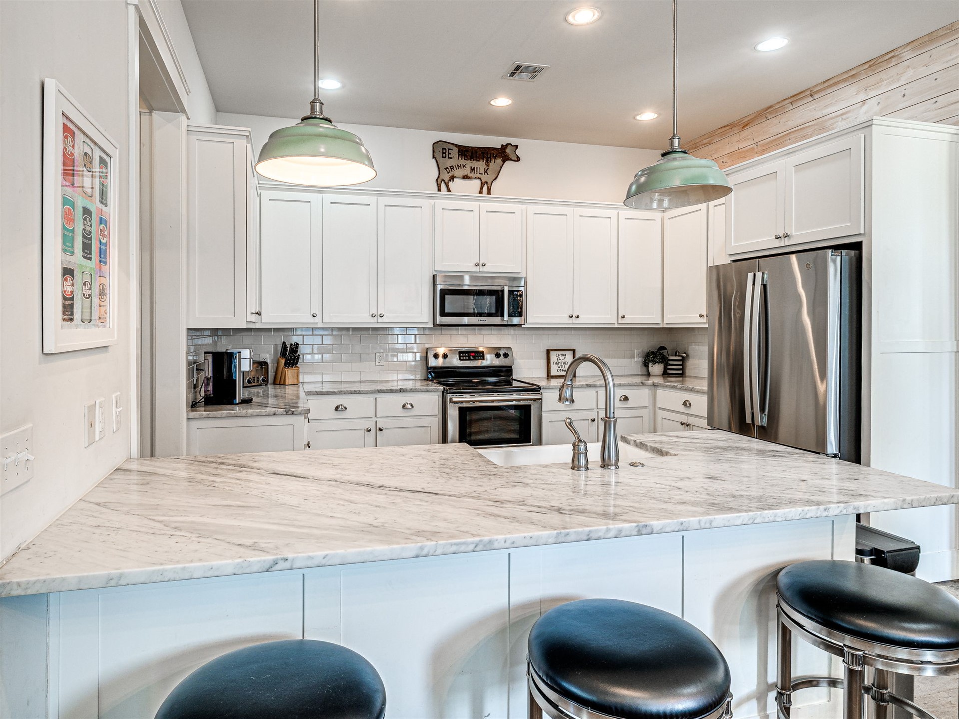 66 Boardwalk Avenue Carlton Landing OK 74432