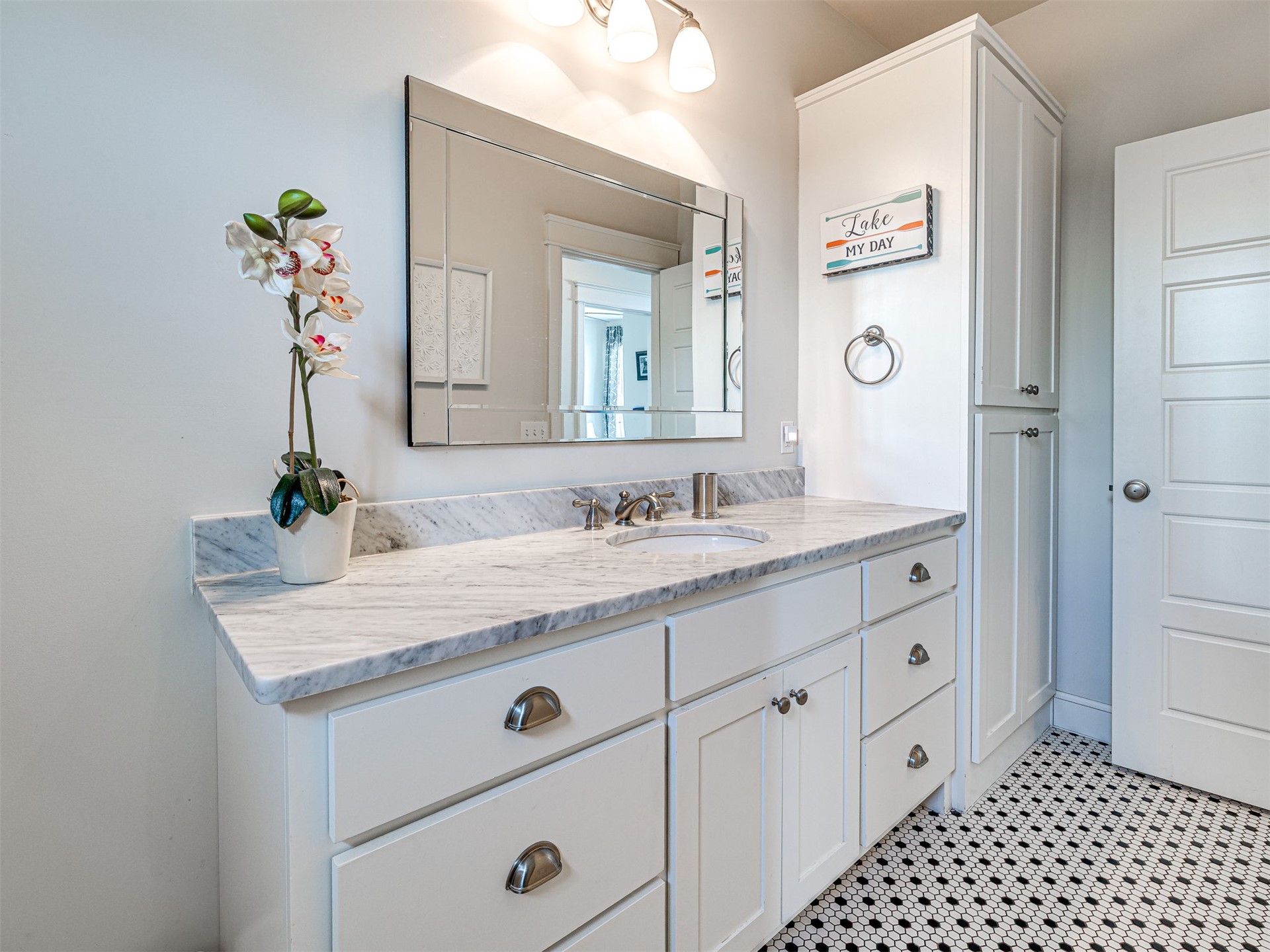 66 Boardwalk Avenue Carlton Landing OK 74432
