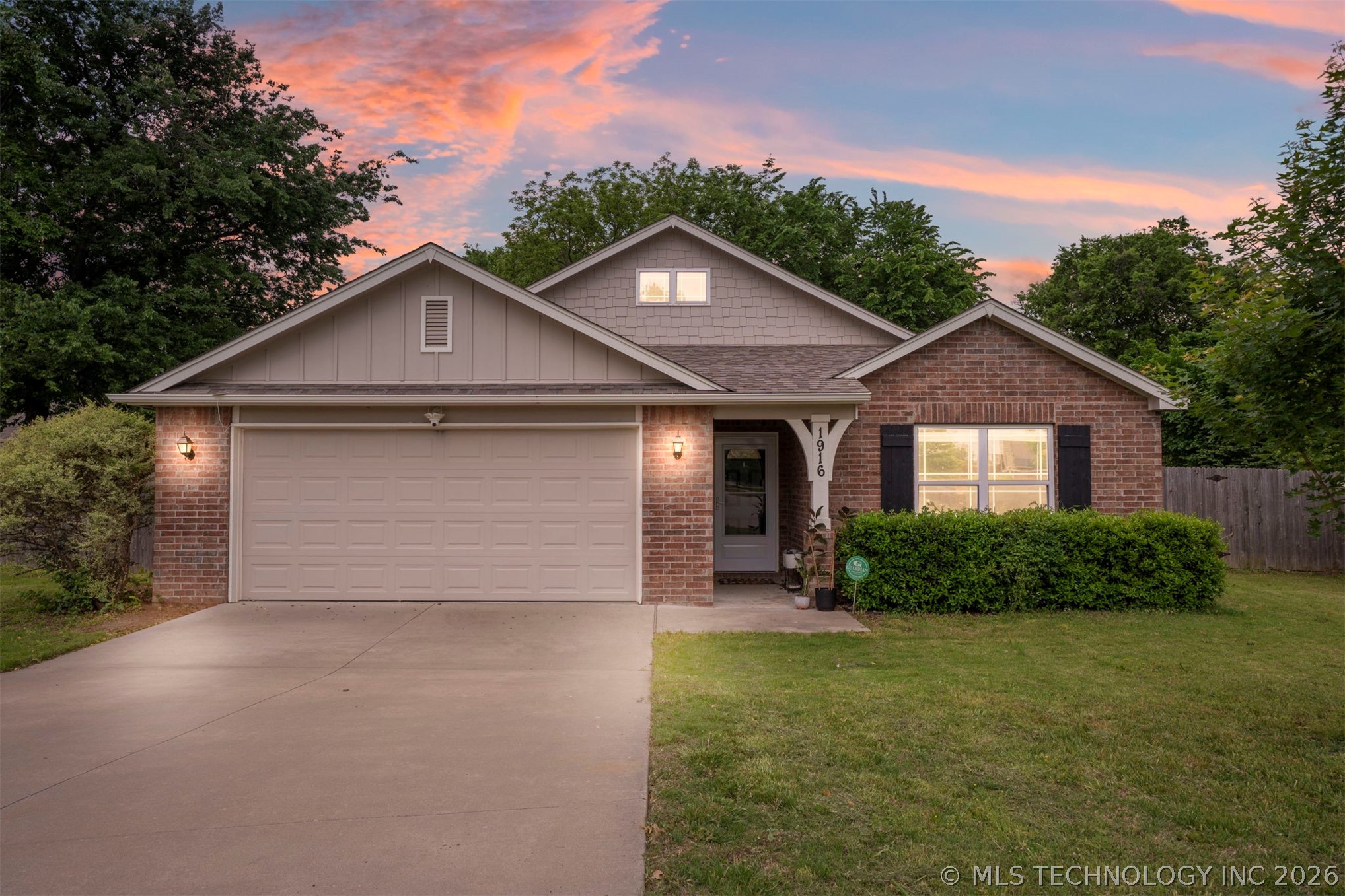 1916 N Kenosha Court Tulsa OK 74106