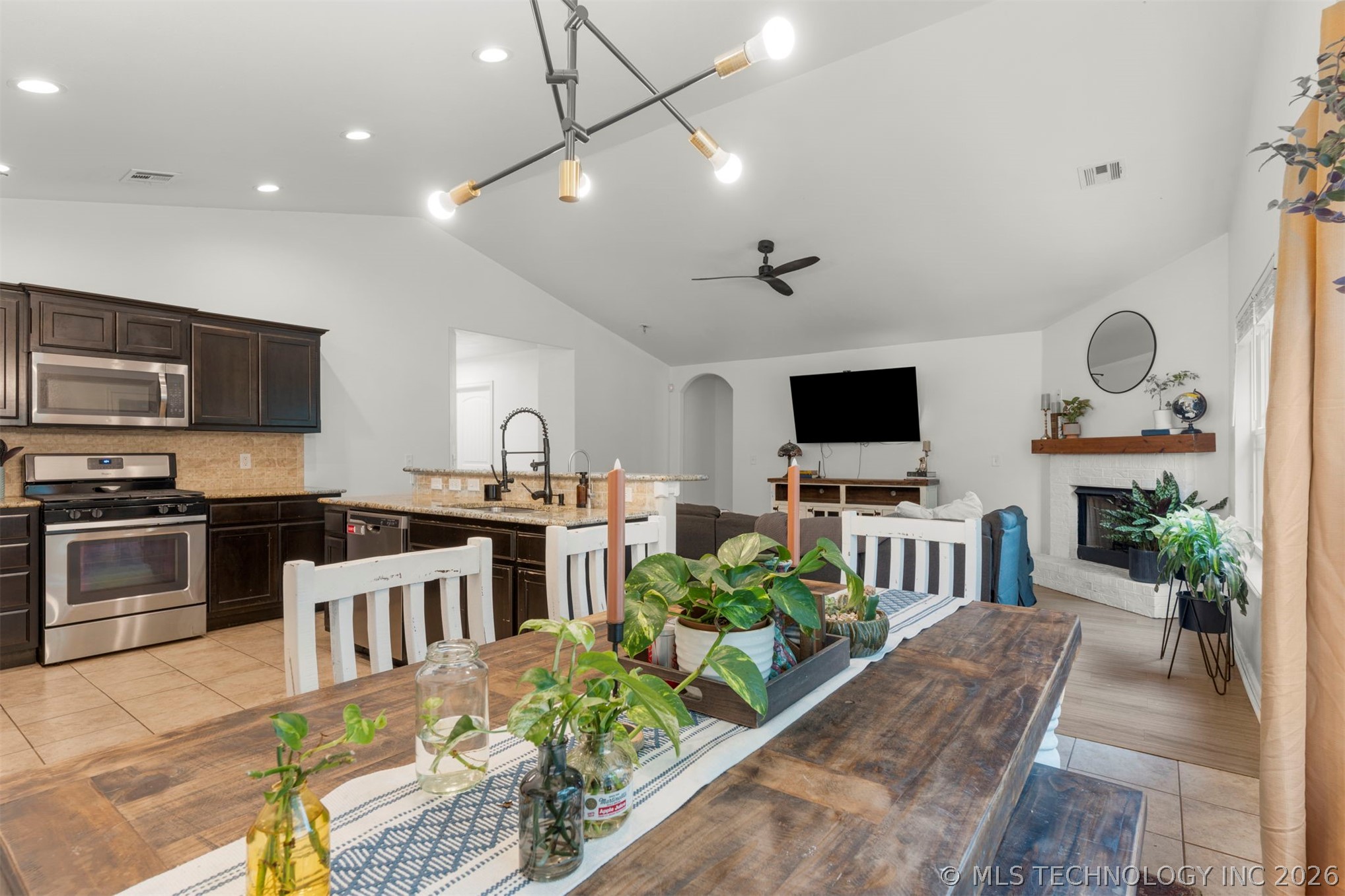 1916 N Kenosha Court Tulsa OK 74106