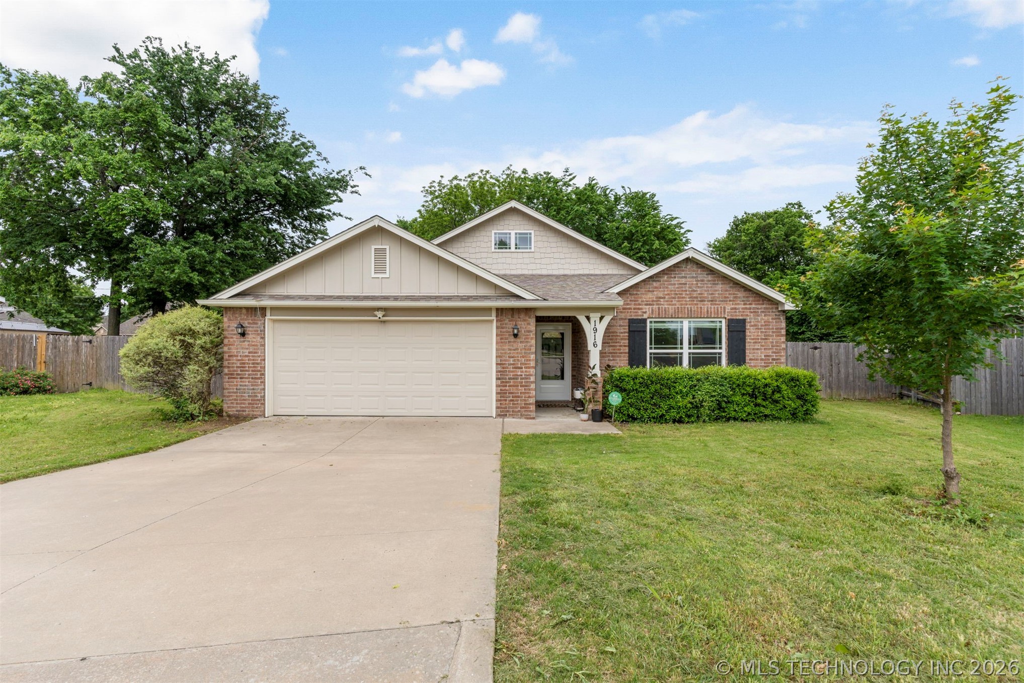 1916 N Kenosha Court Tulsa OK 74106