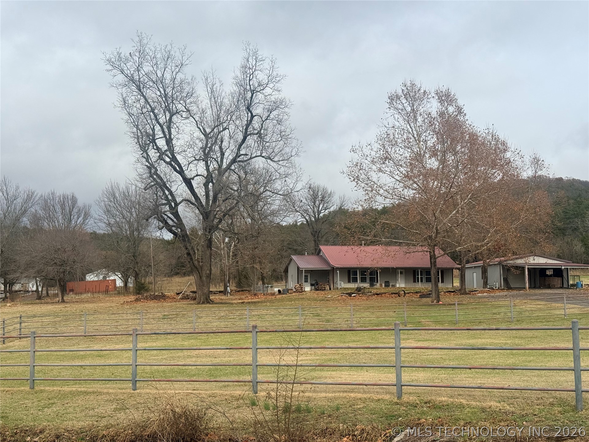 2002 Cedar Bluff Road Fort Gibson OK 74434