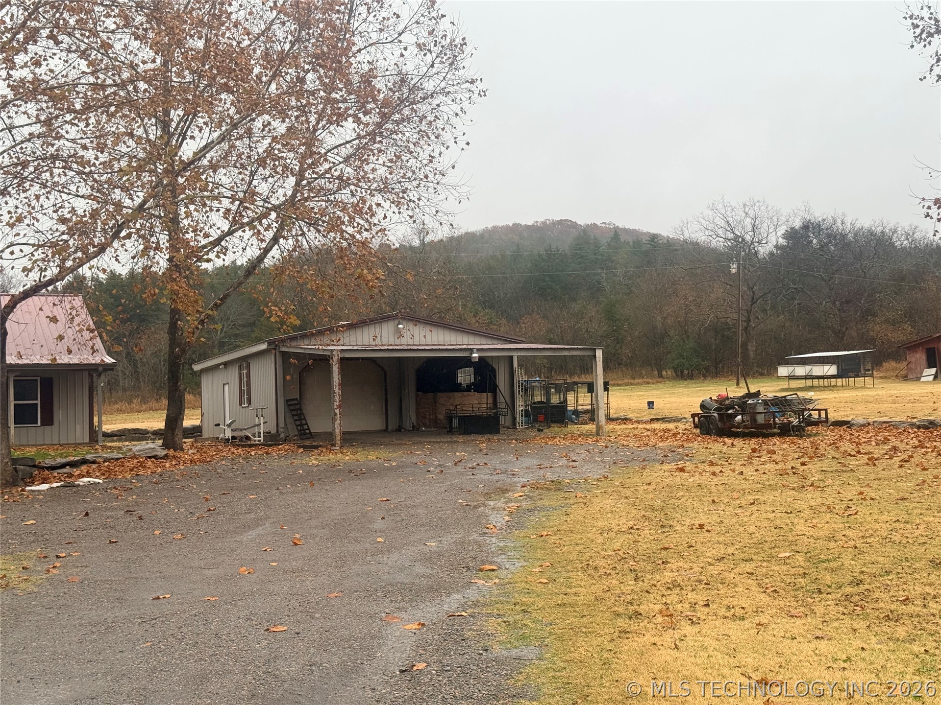 2002 Cedar Bluff Road Fort Gibson OK 74434