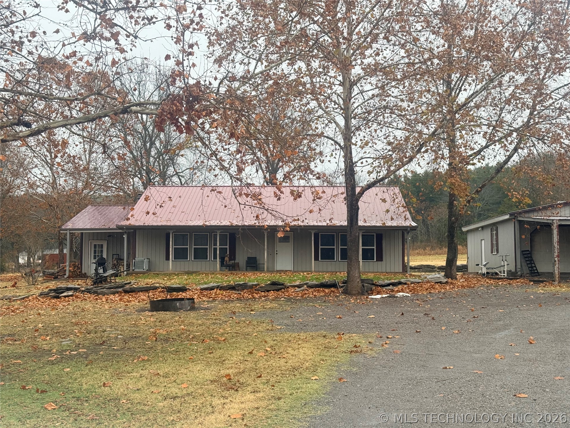 2002 Cedar Bluff Road Fort Gibson OK 74434