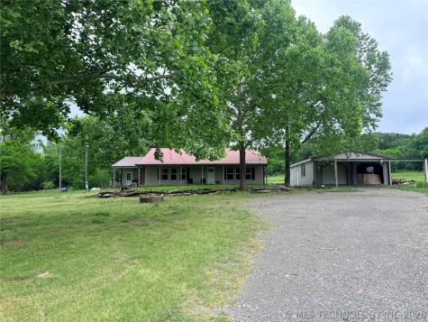 2002 Cedar Bluff Road Fort Gibson OK 74434