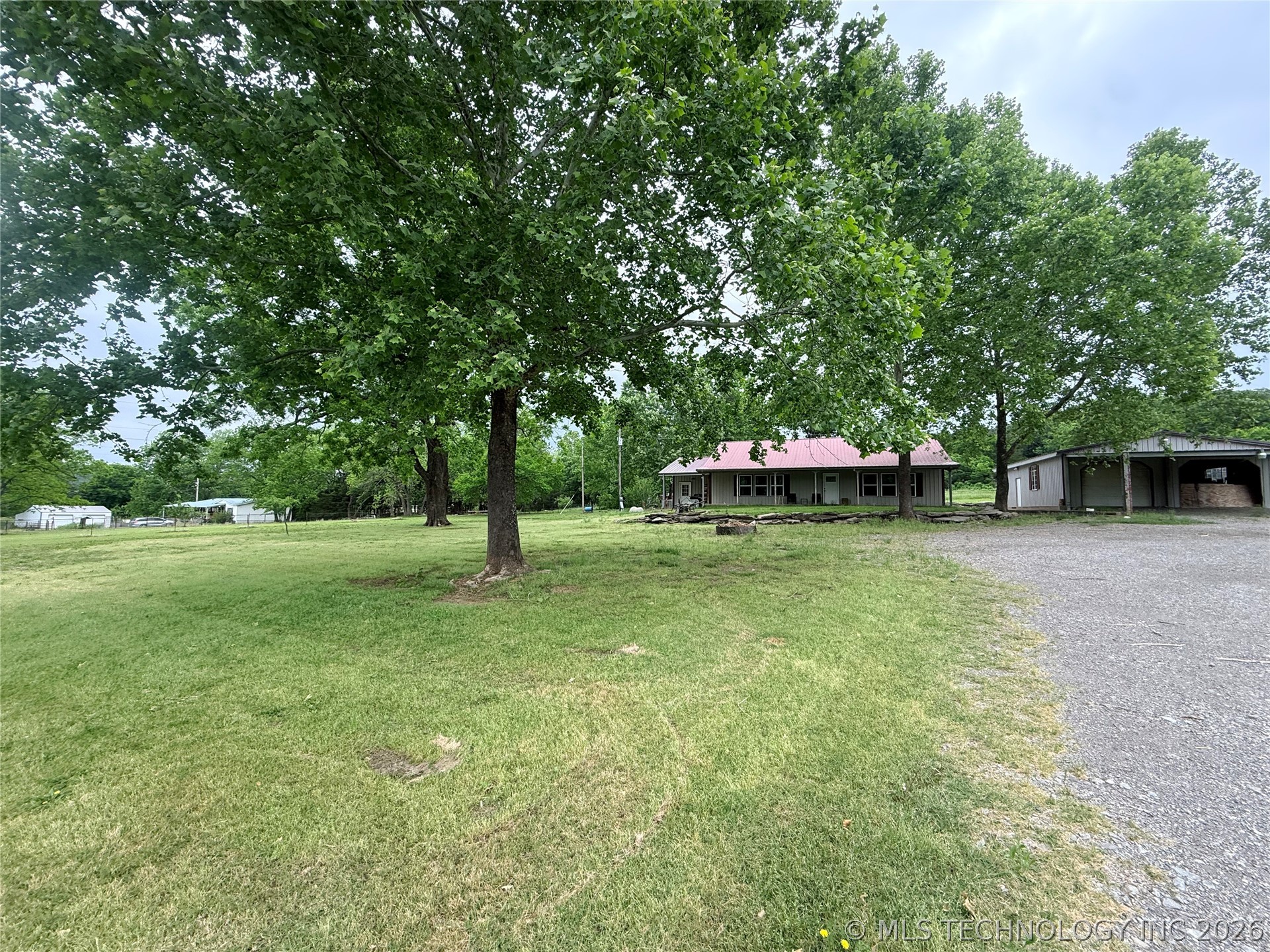 2002 Cedar Bluff Road Fort Gibson OK 74434