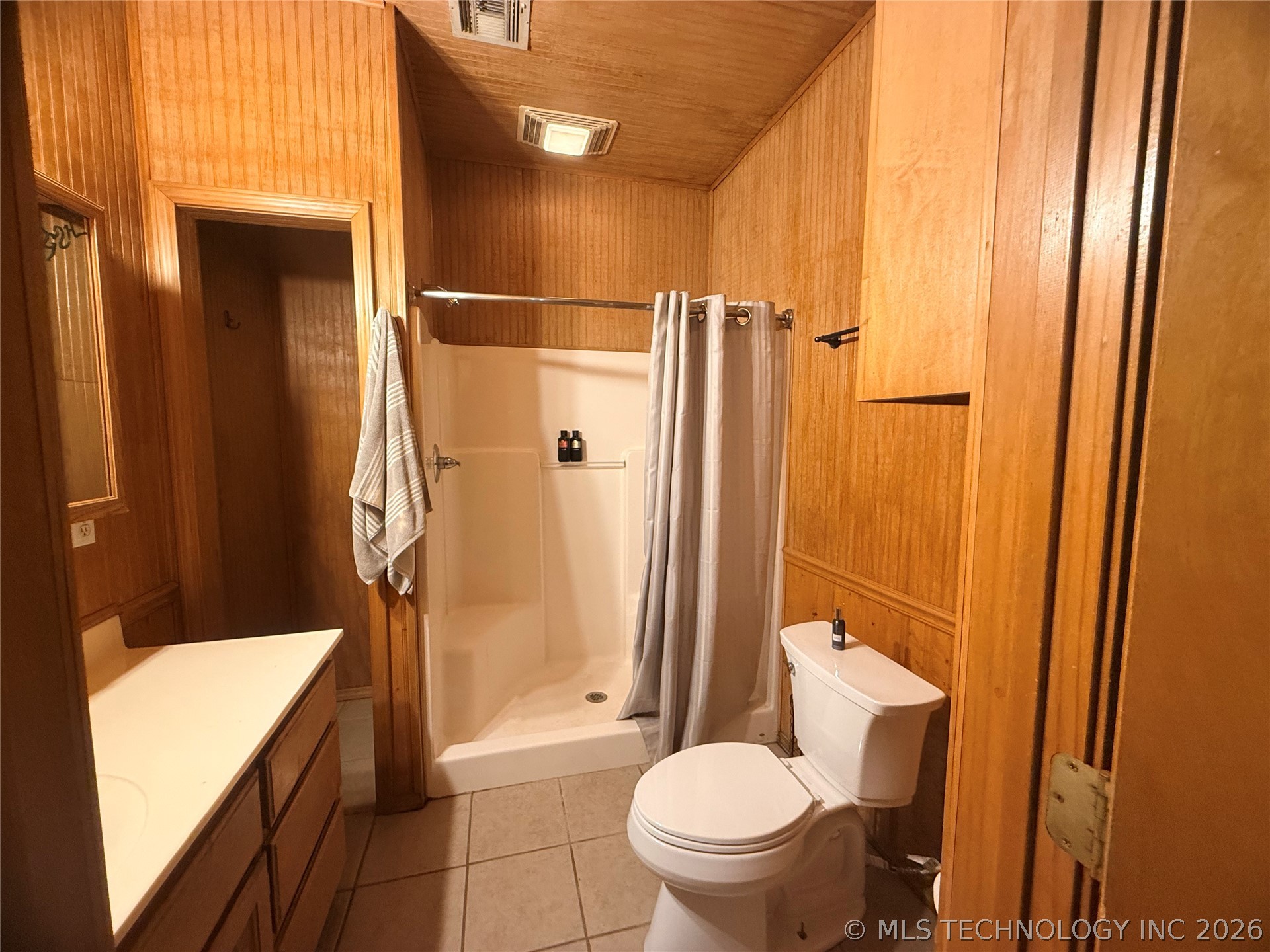 2002 Cedar Bluff Road Fort Gibson OK 74434