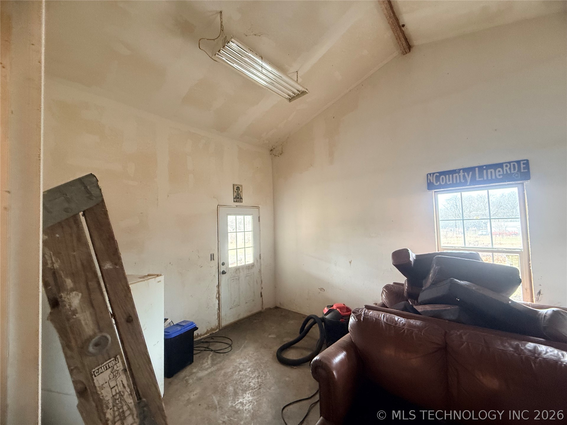 2002 Cedar Bluff Road Fort Gibson OK 74434
