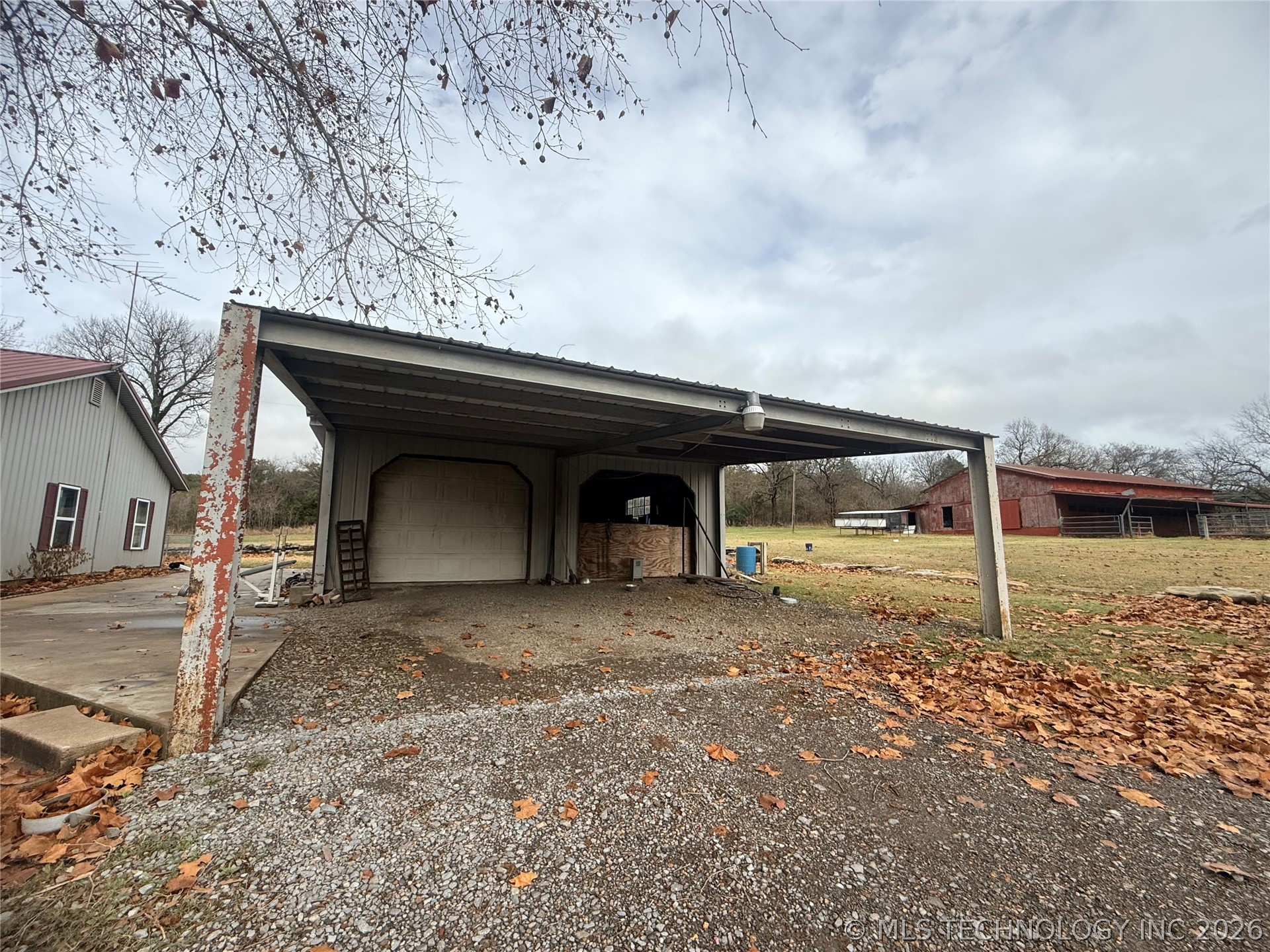 2002 Cedar Bluff Road Fort Gibson OK 74434