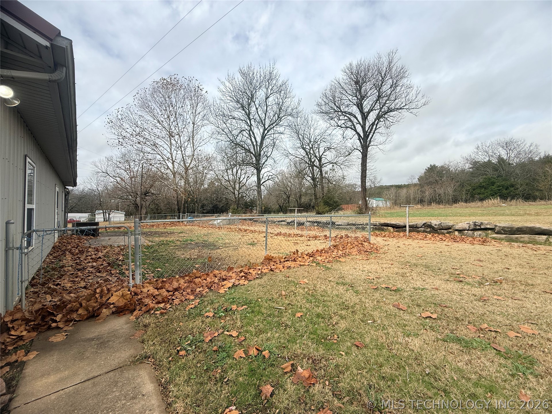 2002 Cedar Bluff Road Fort Gibson OK 74434