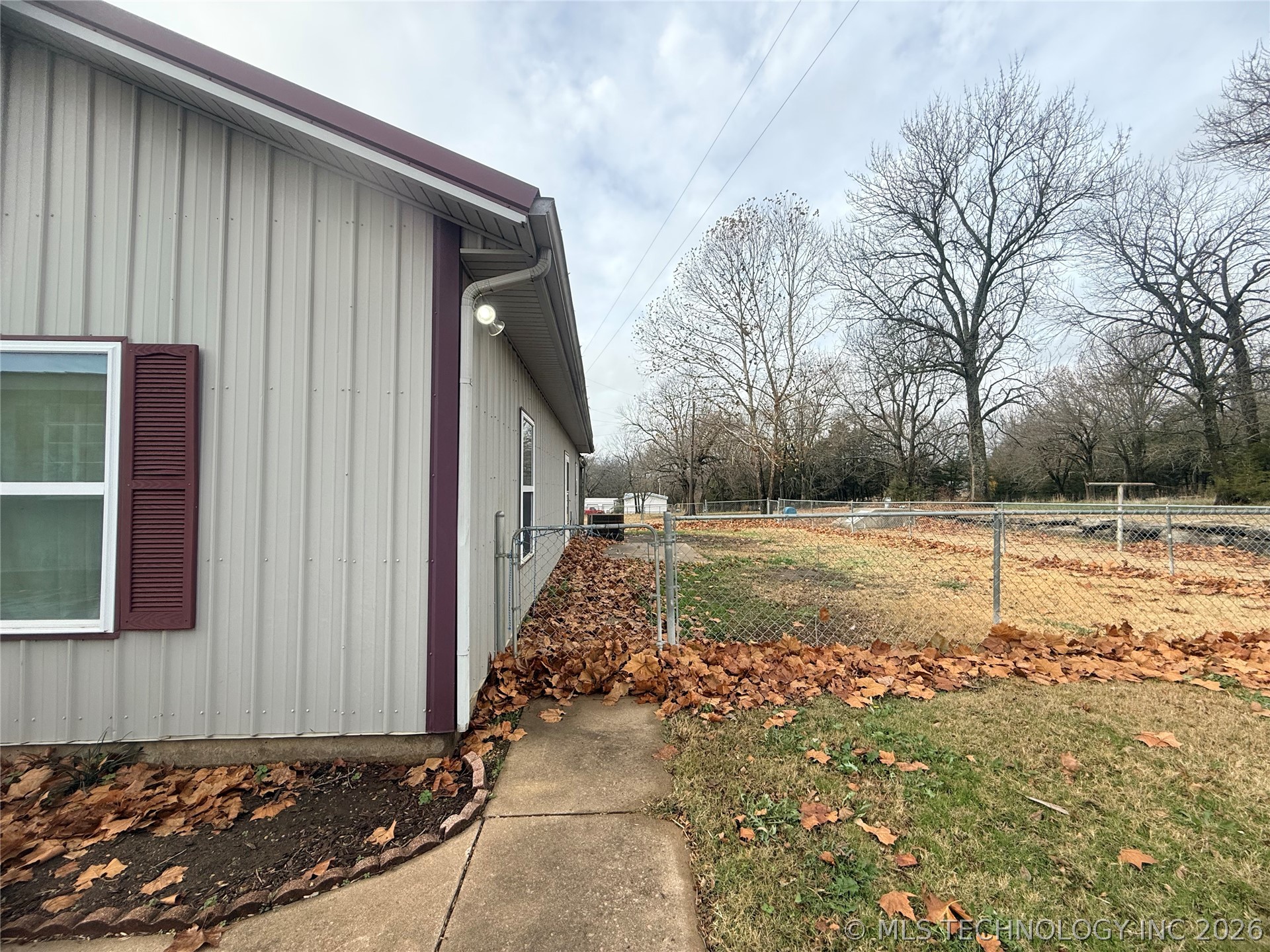 2002 Cedar Bluff Road Fort Gibson OK 74434