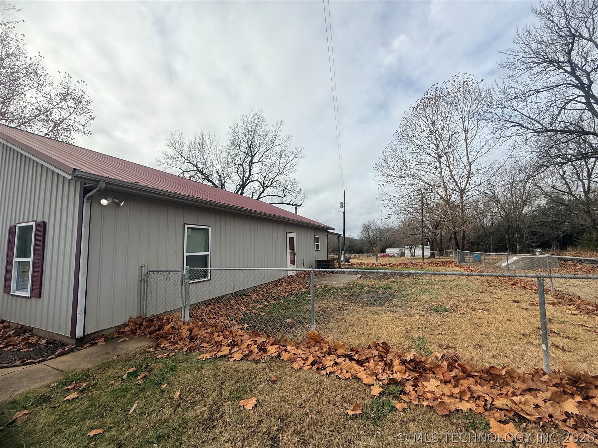 2002 Cedar Bluff Road Fort Gibson OK 74434