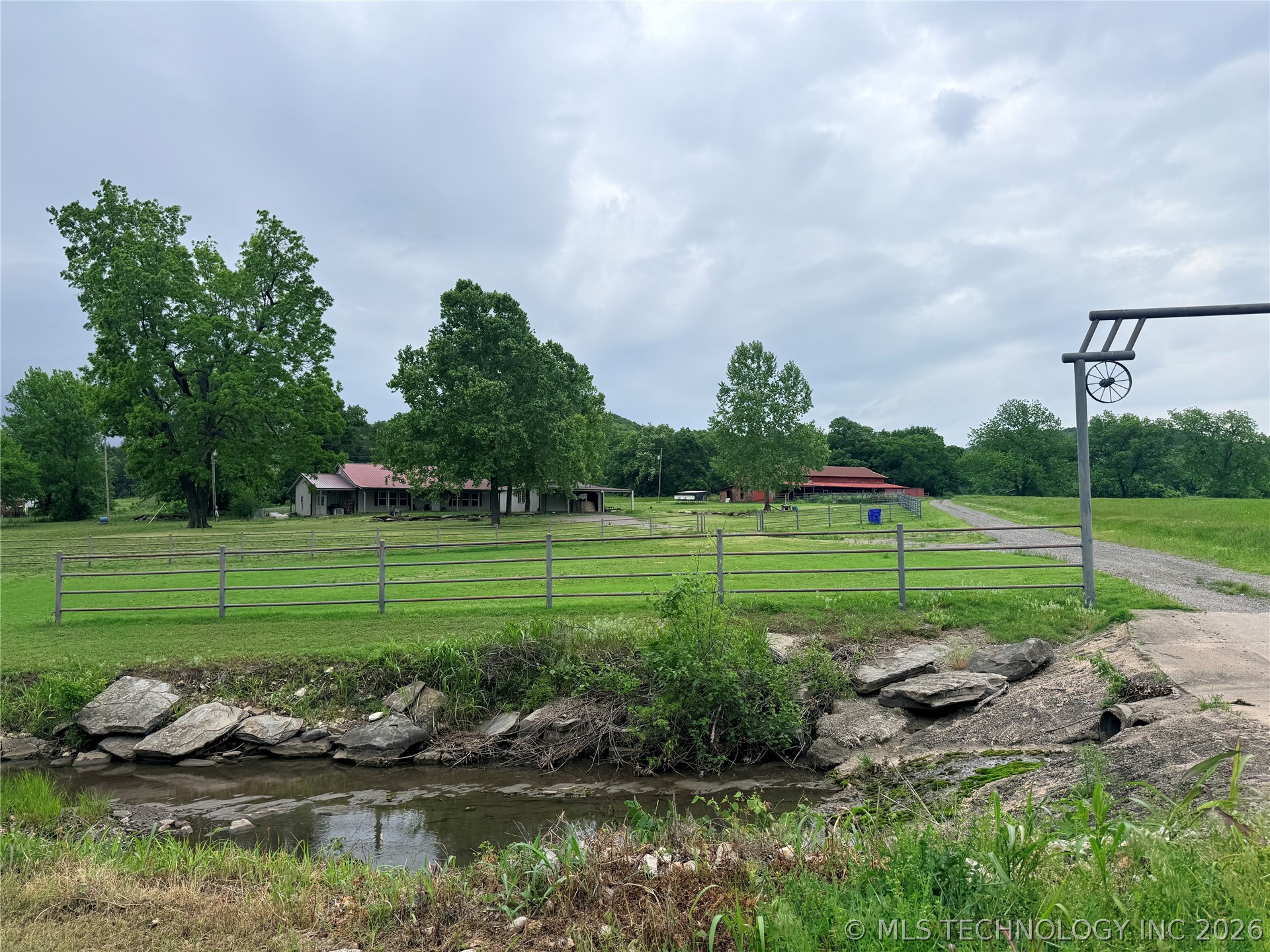 2002 Cedar Bluff Road Fort Gibson OK 74434