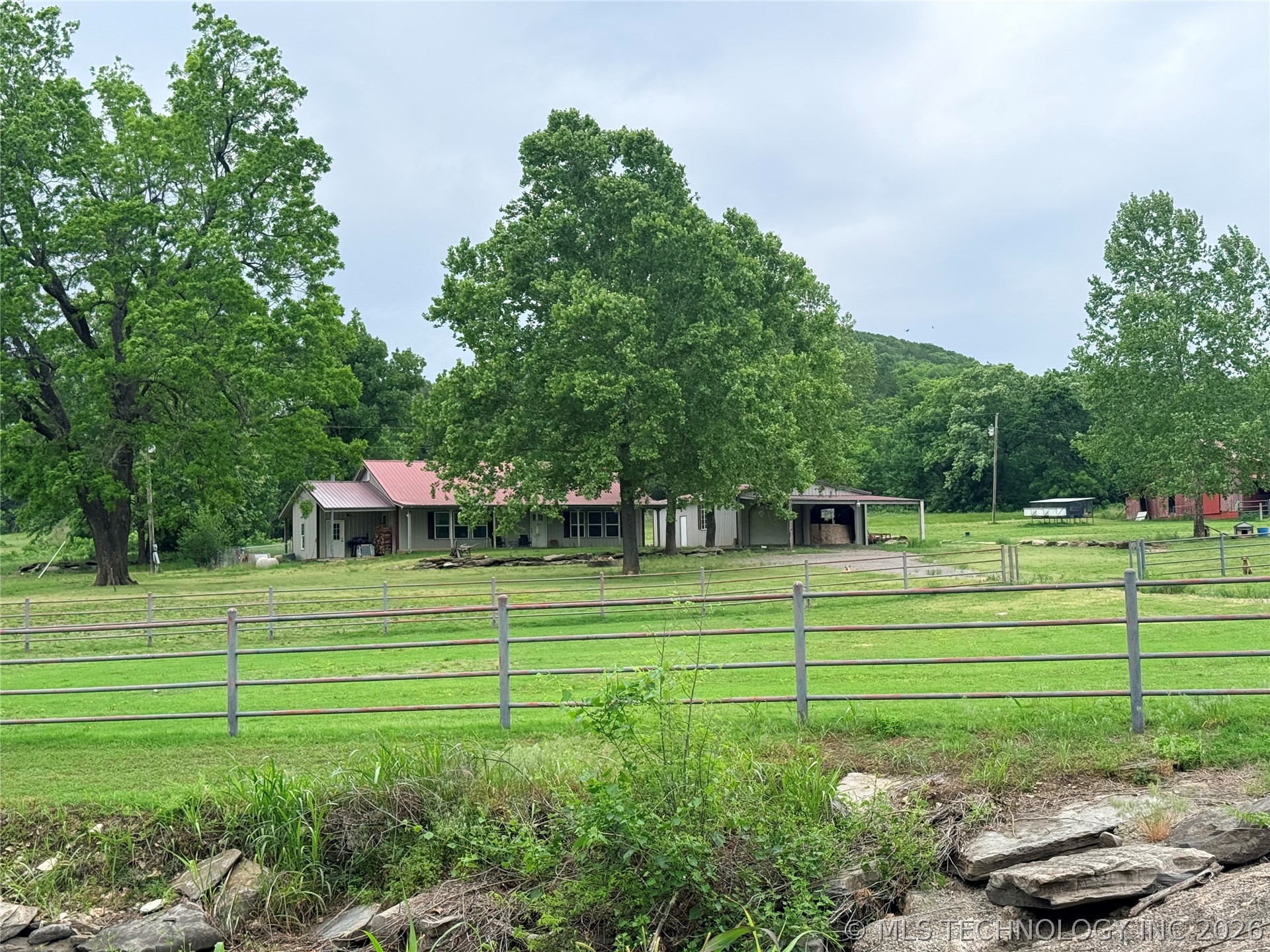 2002 Cedar Bluff Road Fort Gibson OK 74434