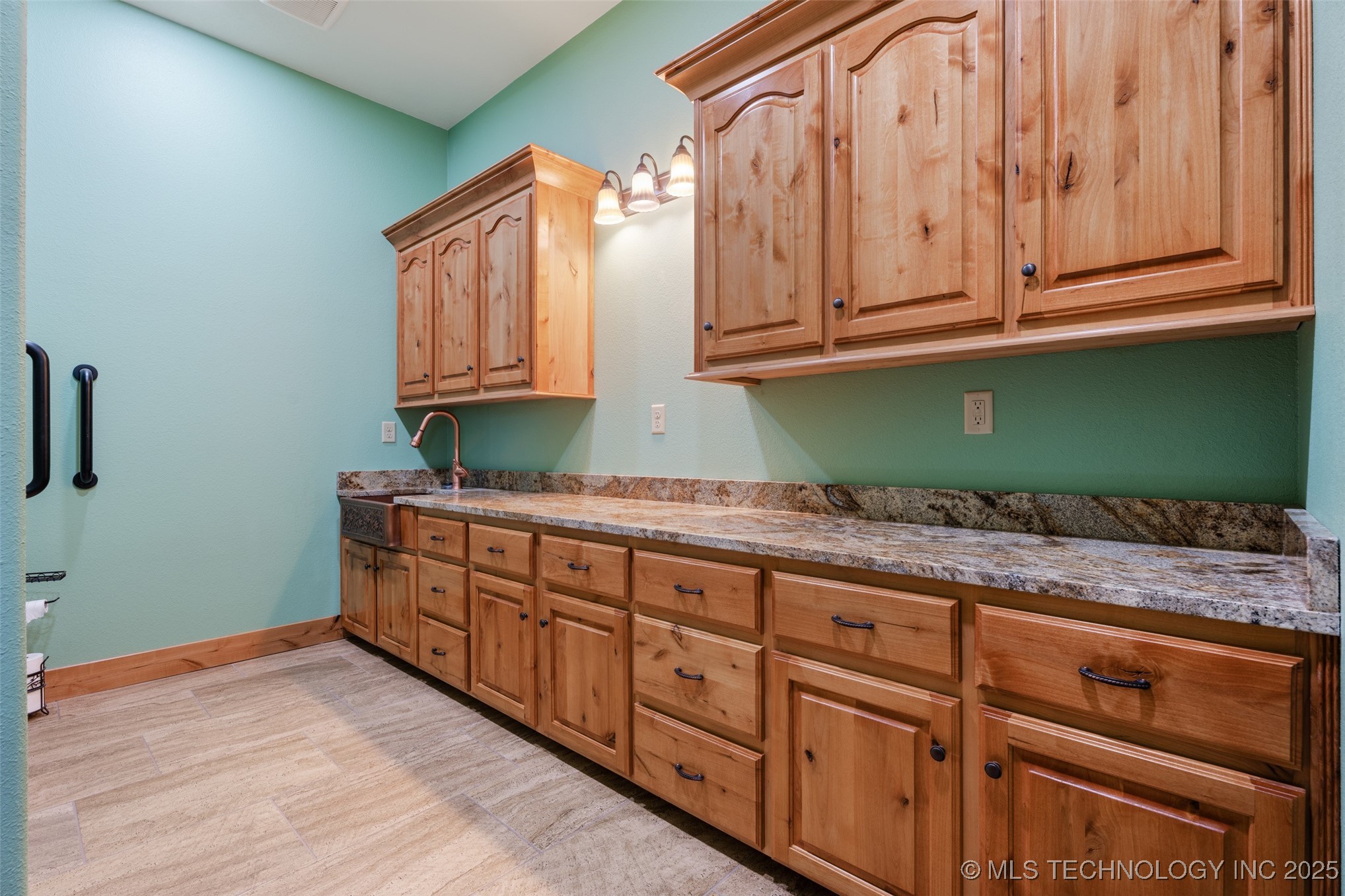 64521 E 256 Place Grove OK 74344