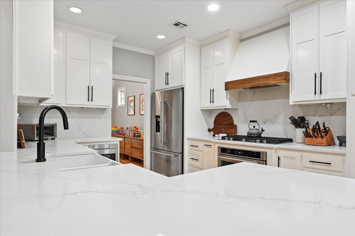 1409 E 35th Place Tulsa OK 74105