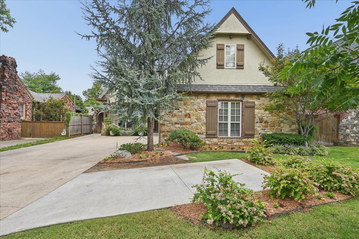 1409 E 35th Place Tulsa OK 74105