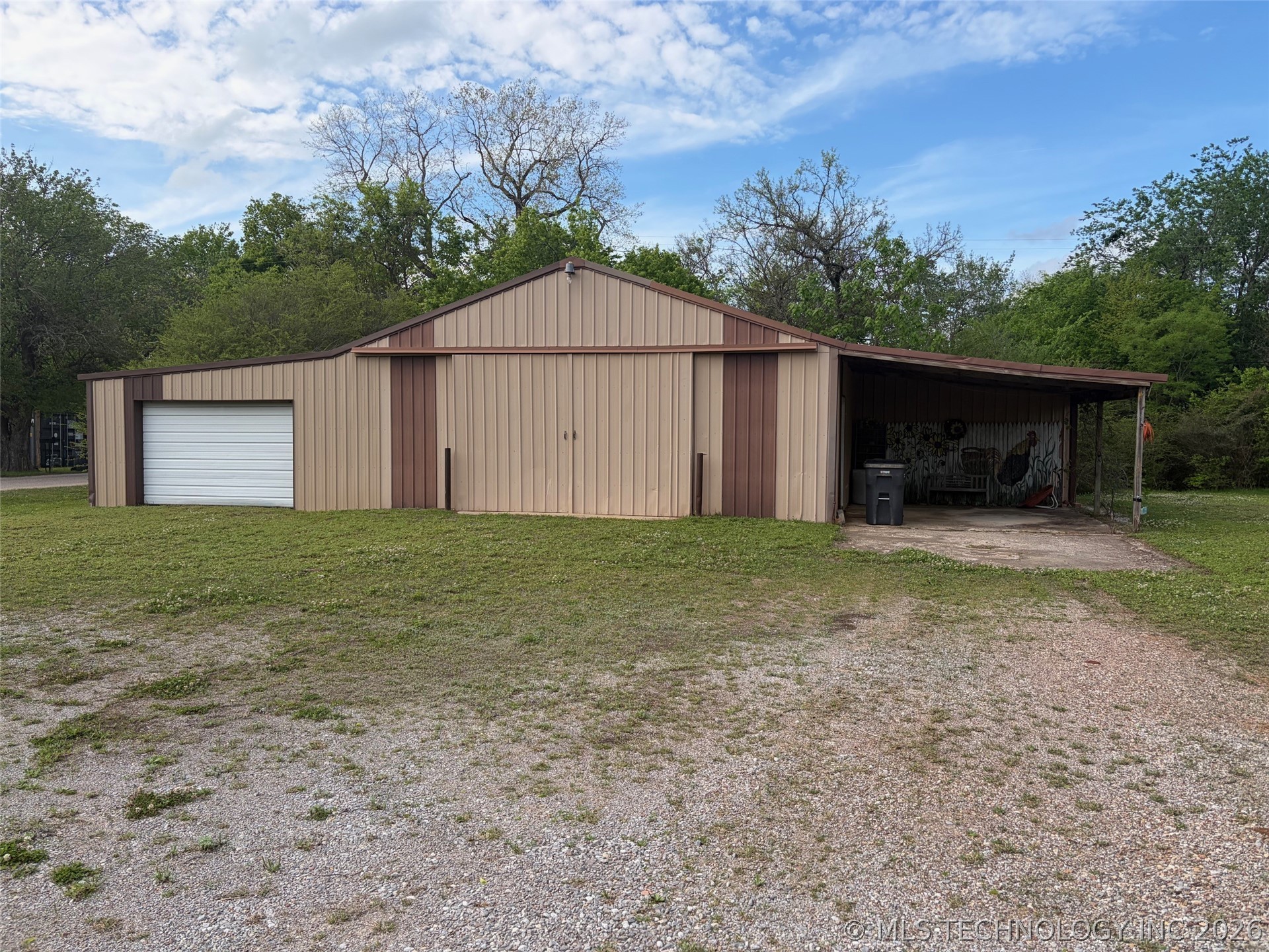 416 W Ash Street Maud OK 74854