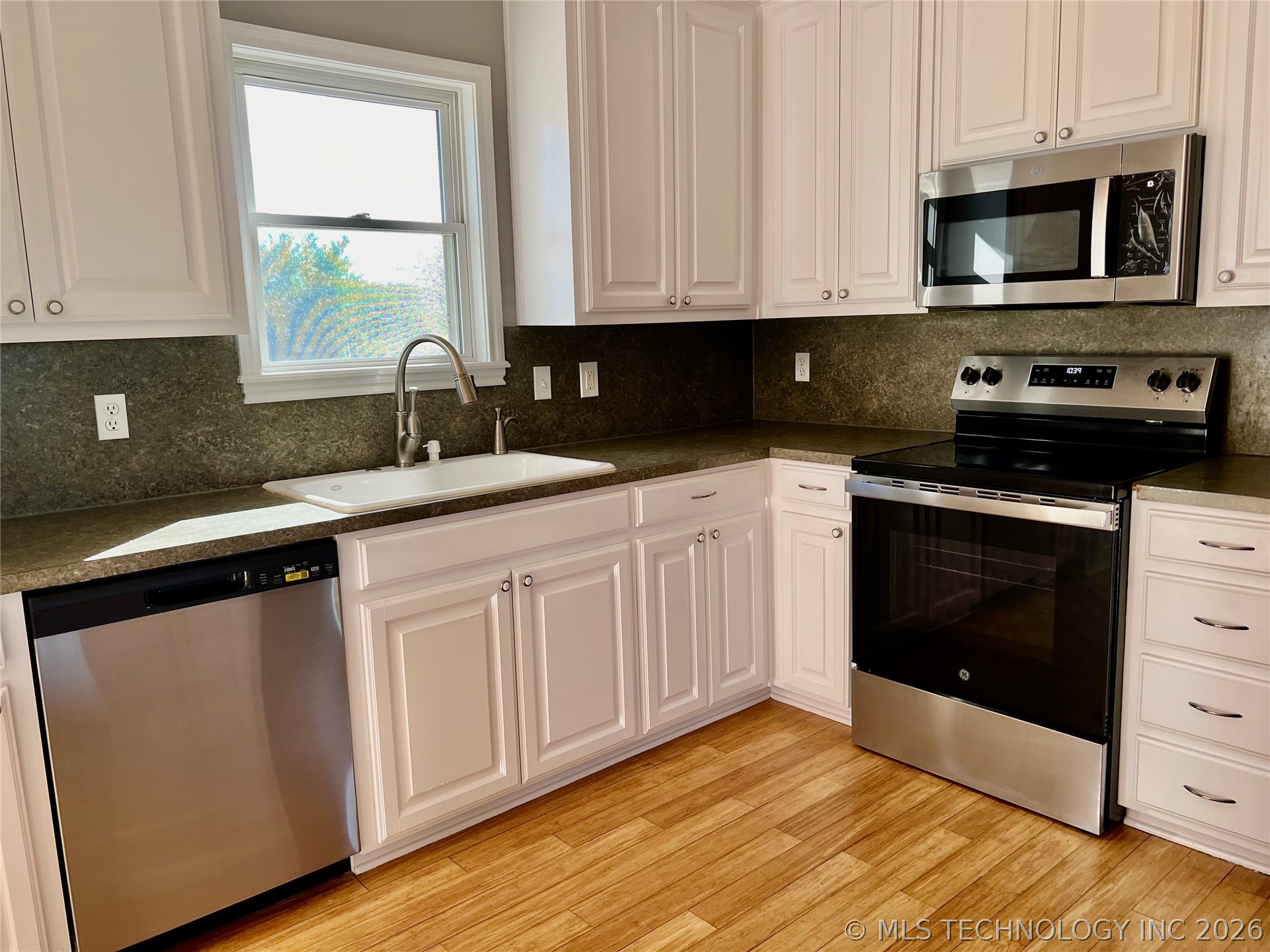 5856 S Highway 377 Kingston OK 73439