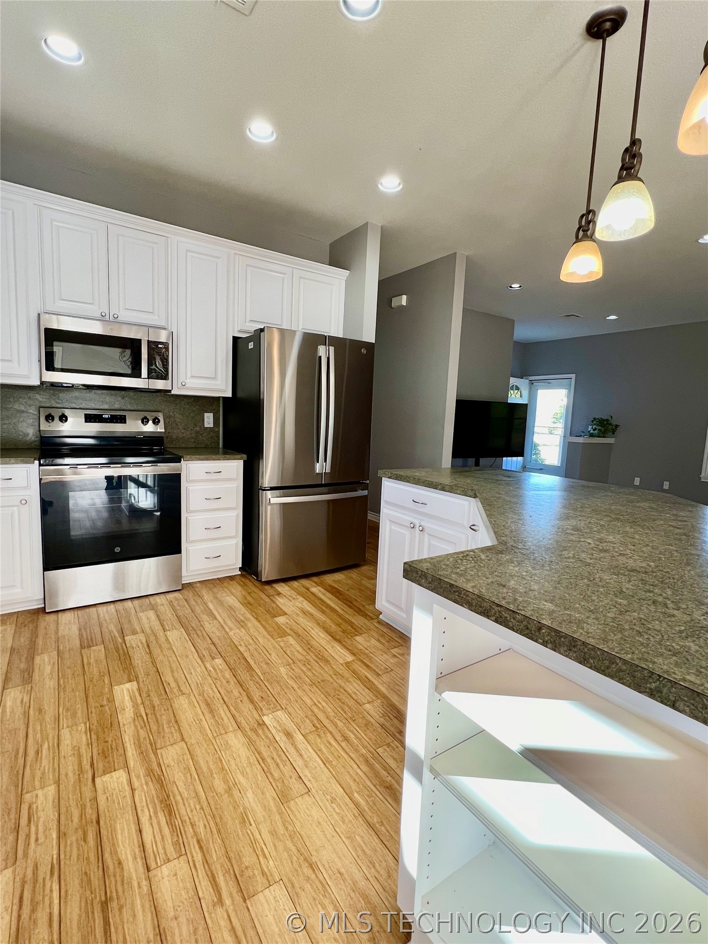 5856 S Highway 377 Kingston OK 73439