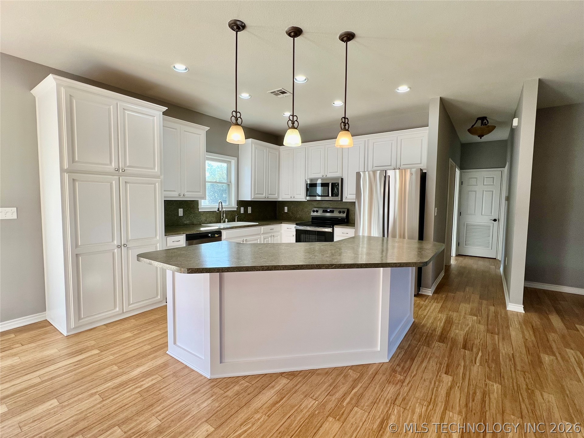 5856 S Highway 377 Kingston OK 73439