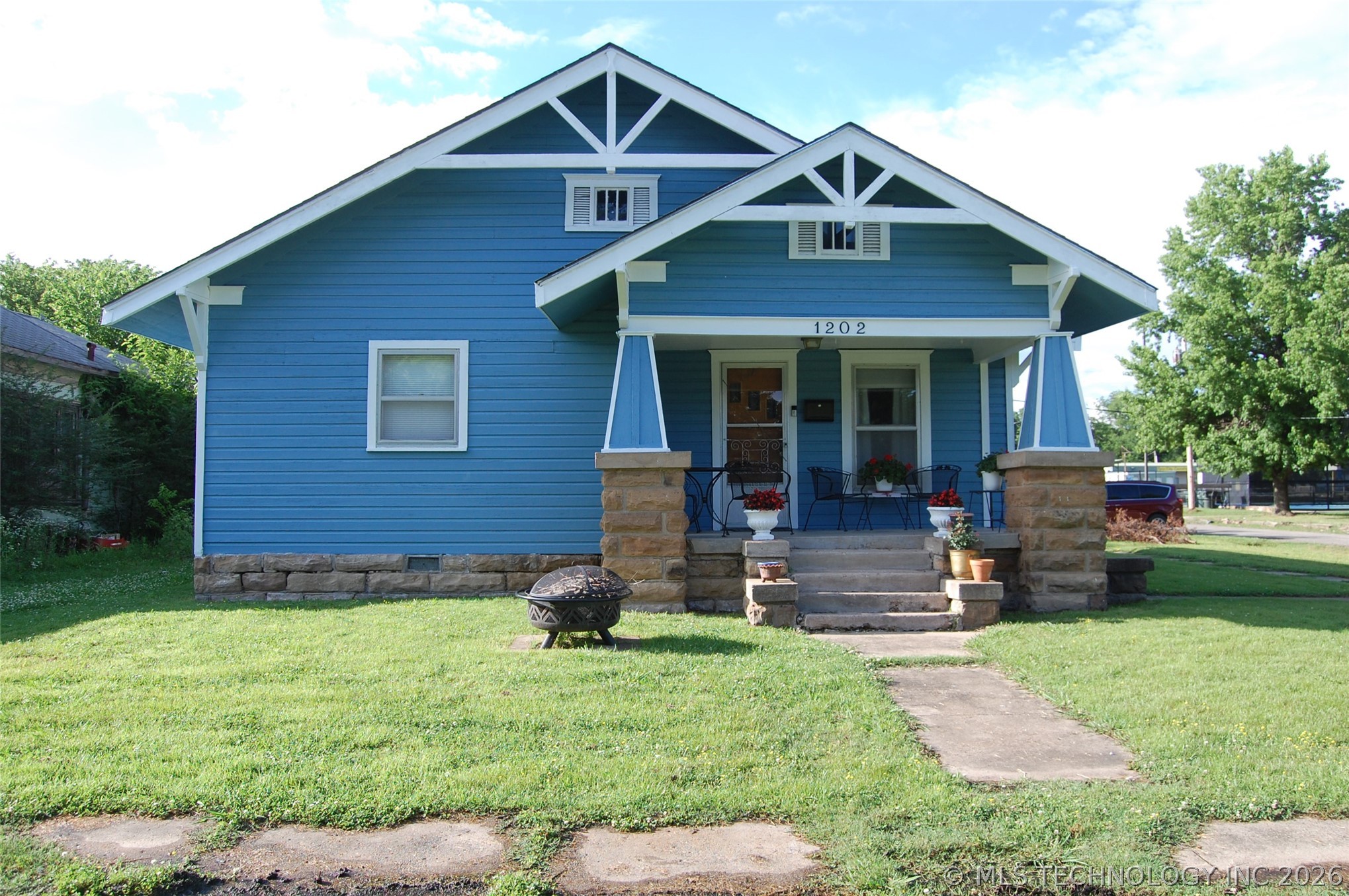 1202 W Broadway Street Henryetta OK 74437