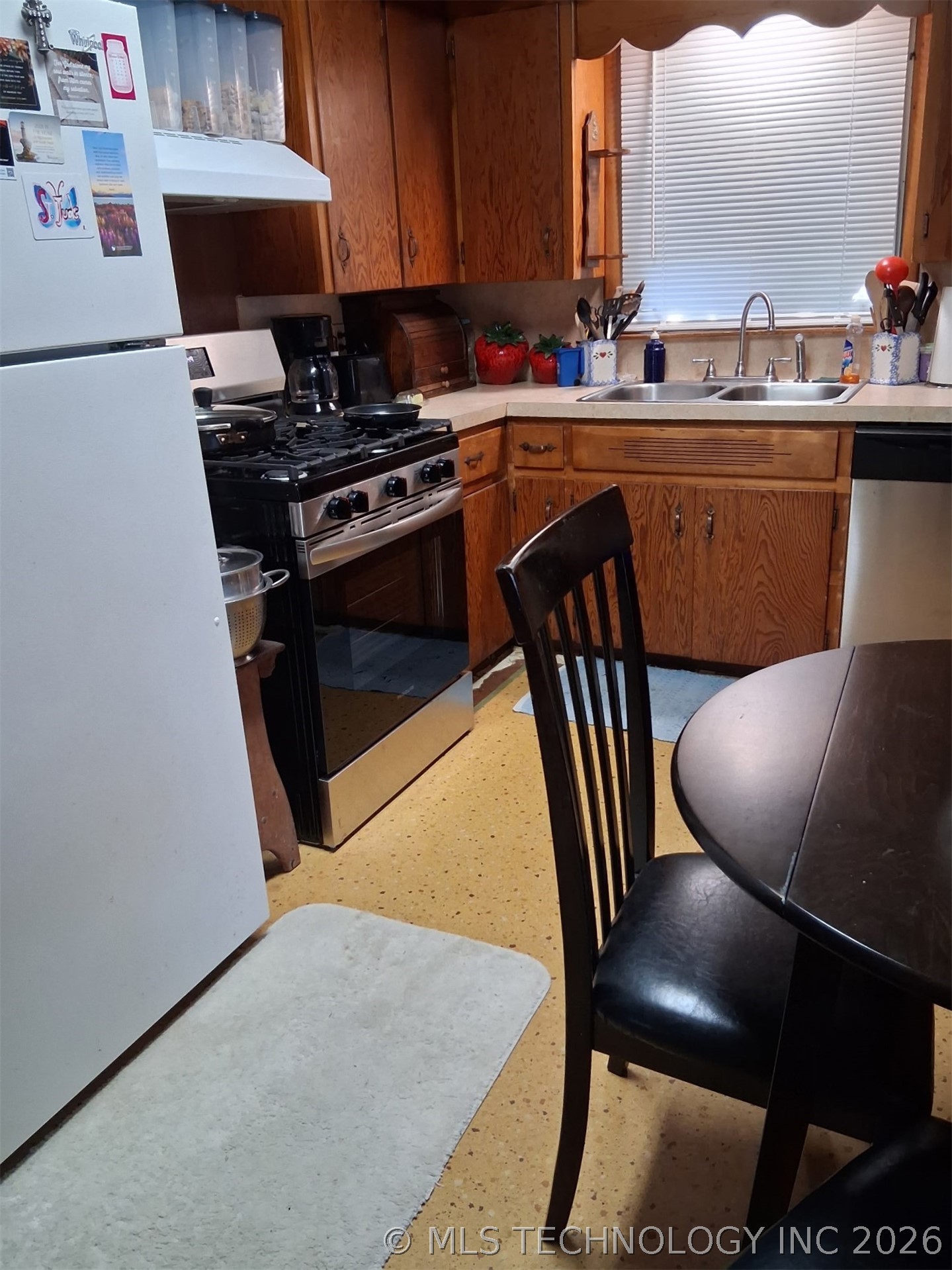 1202 W Broadway Street Henryetta OK 74437