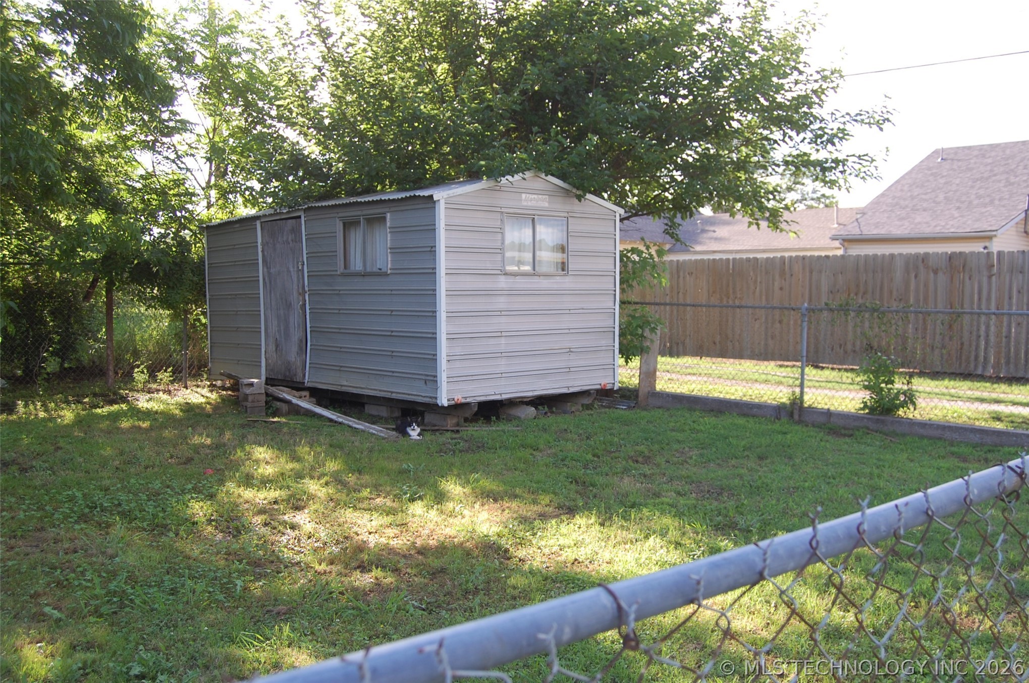 1202 W Broadway Street Henryetta OK 74437