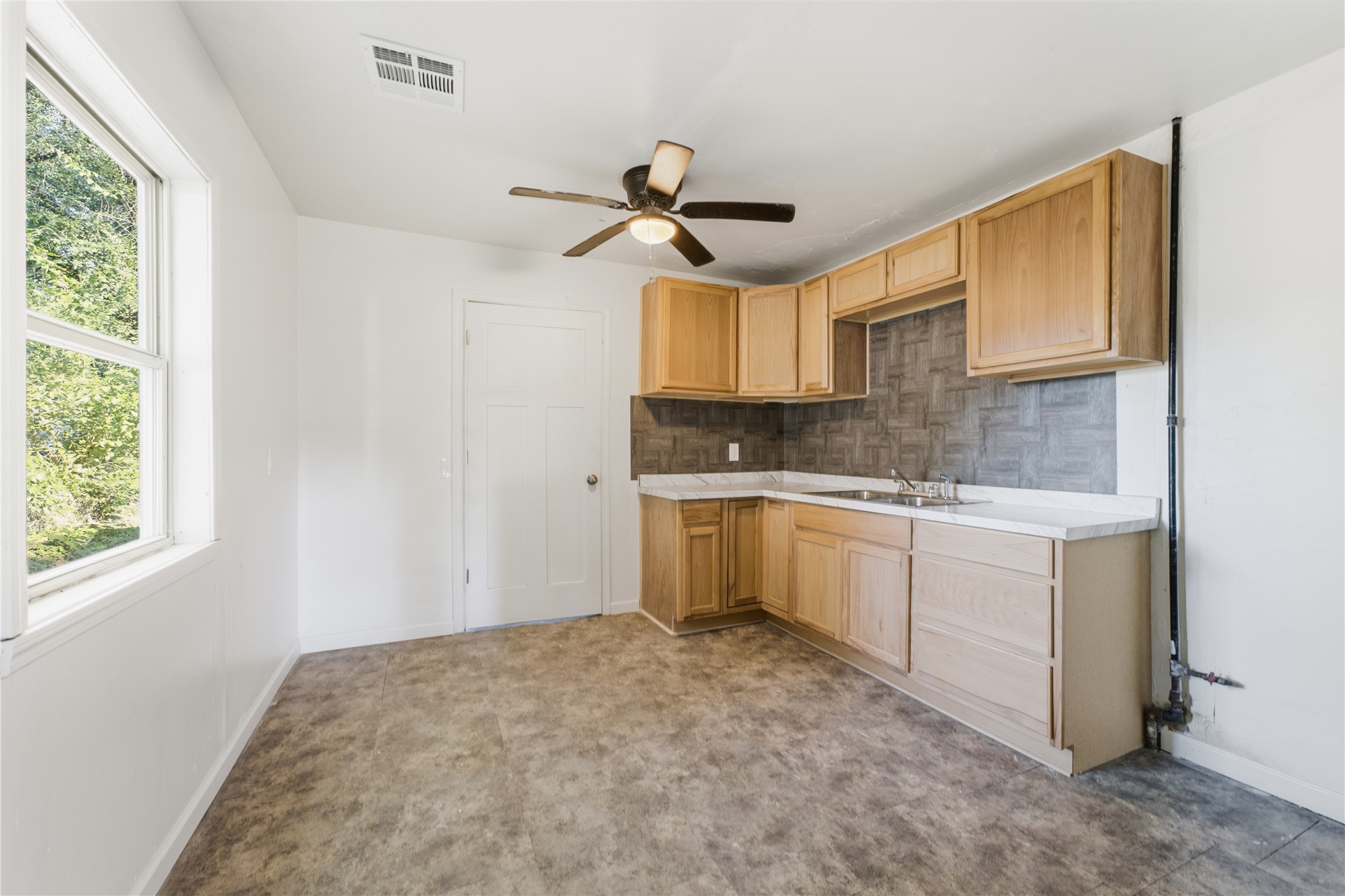 5635 W 3rd Street Tulsa OK 74127