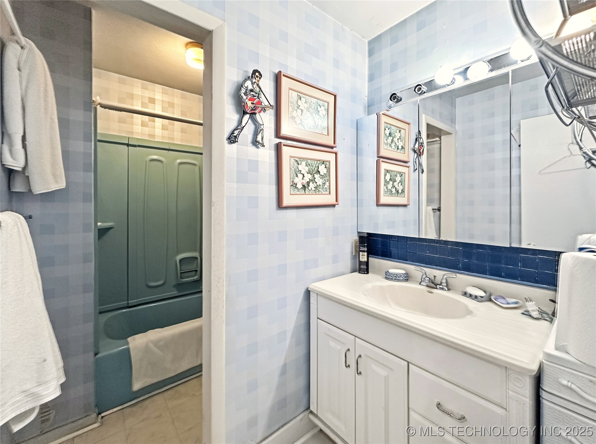 625 W Allison Avenue Stilwell OK 74960