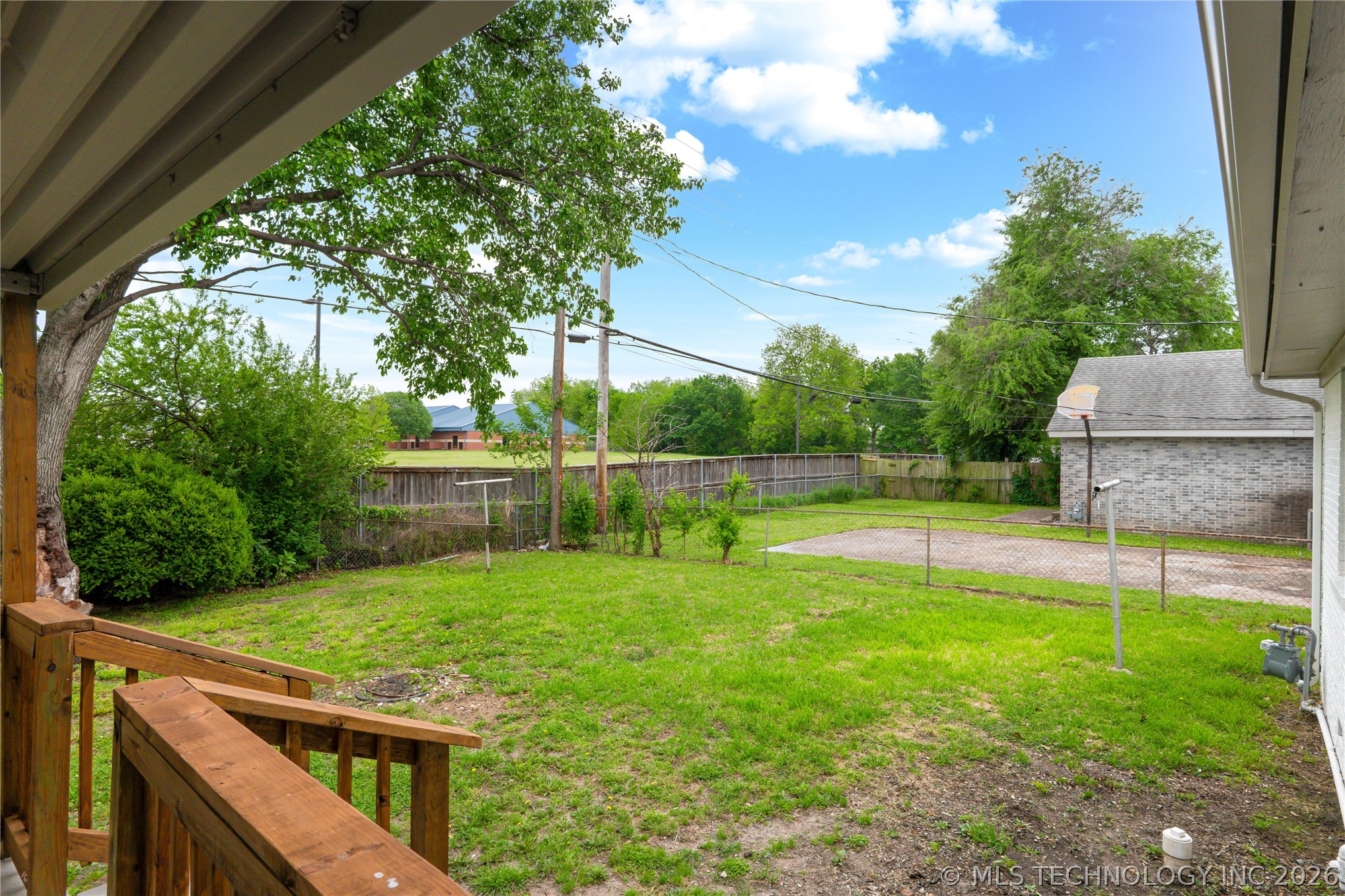 527 S 108th Eastavenue Tulsa OK 74128