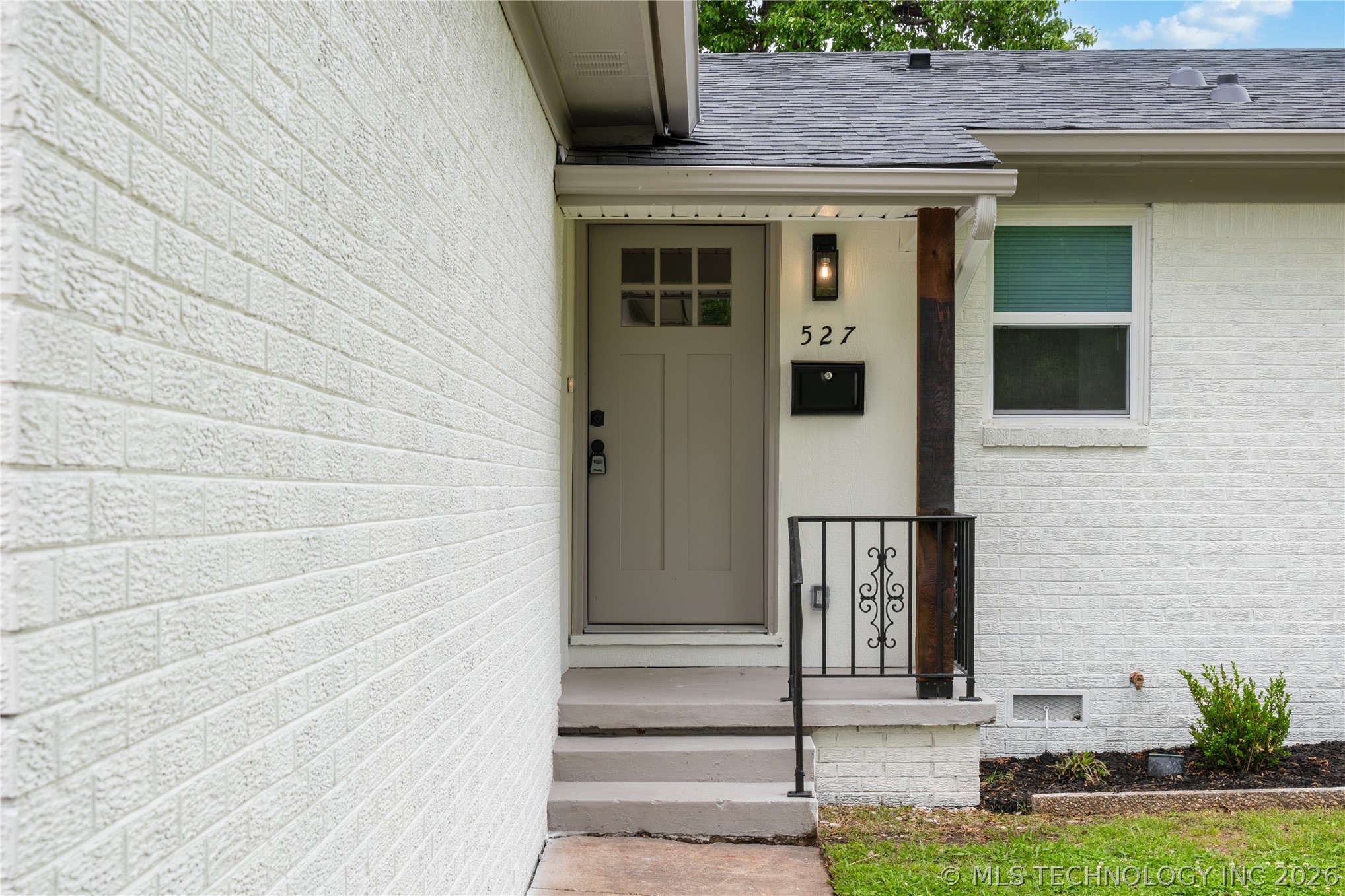 527 S 108th Eastavenue Tulsa OK 74128