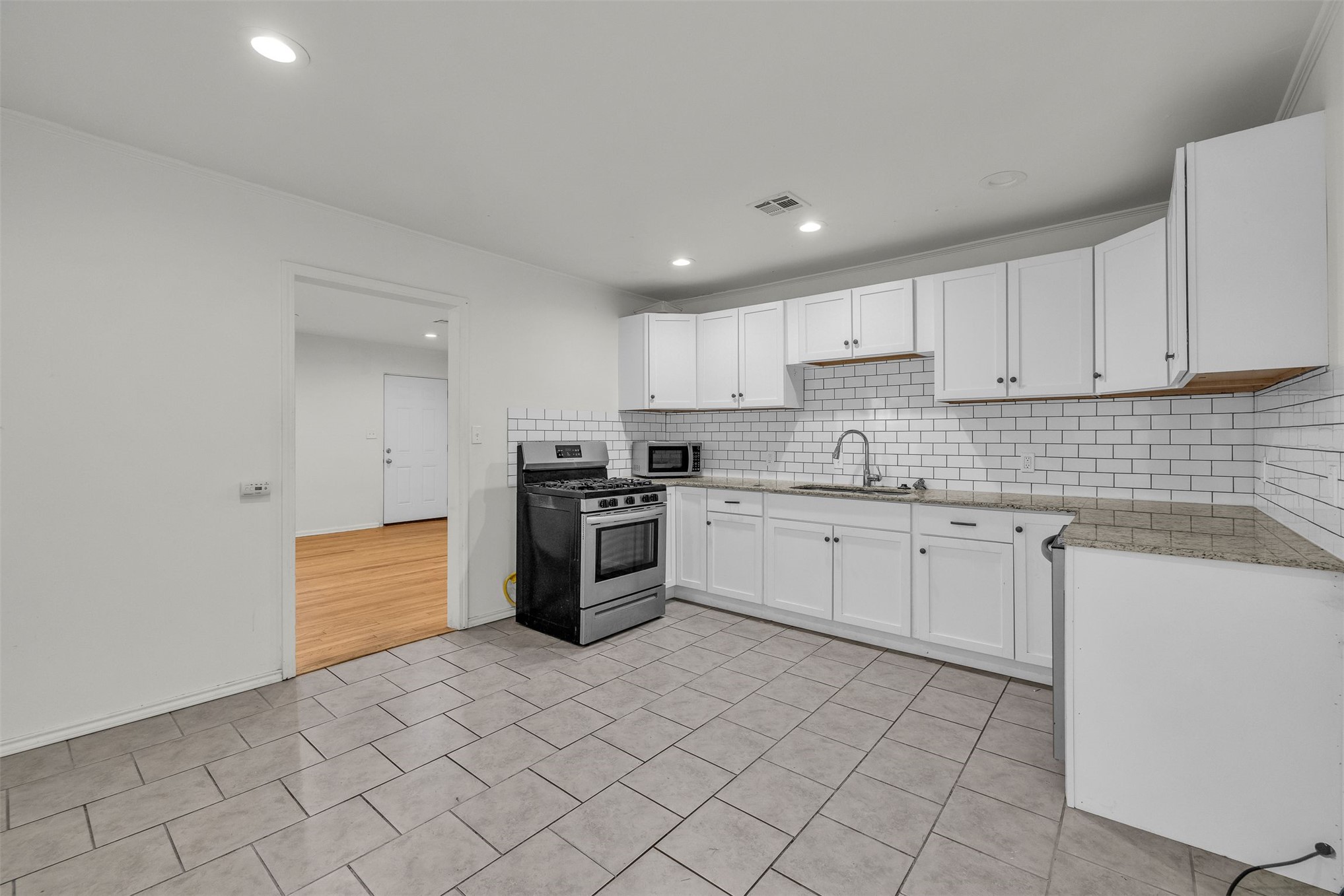 44 S 71st Eastavenue Tulsa OK 74112