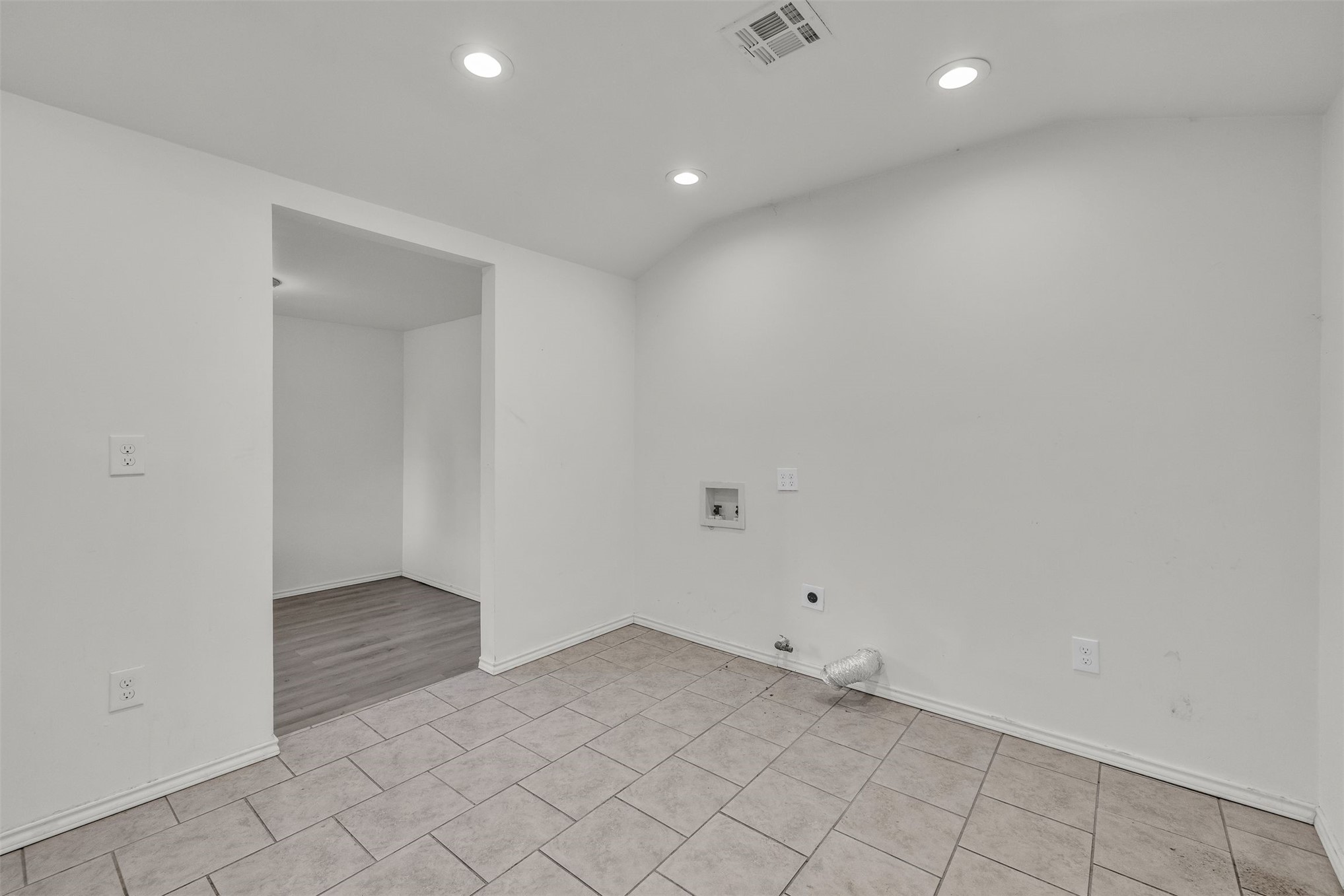 44 S 71st Eastavenue Tulsa OK 74112