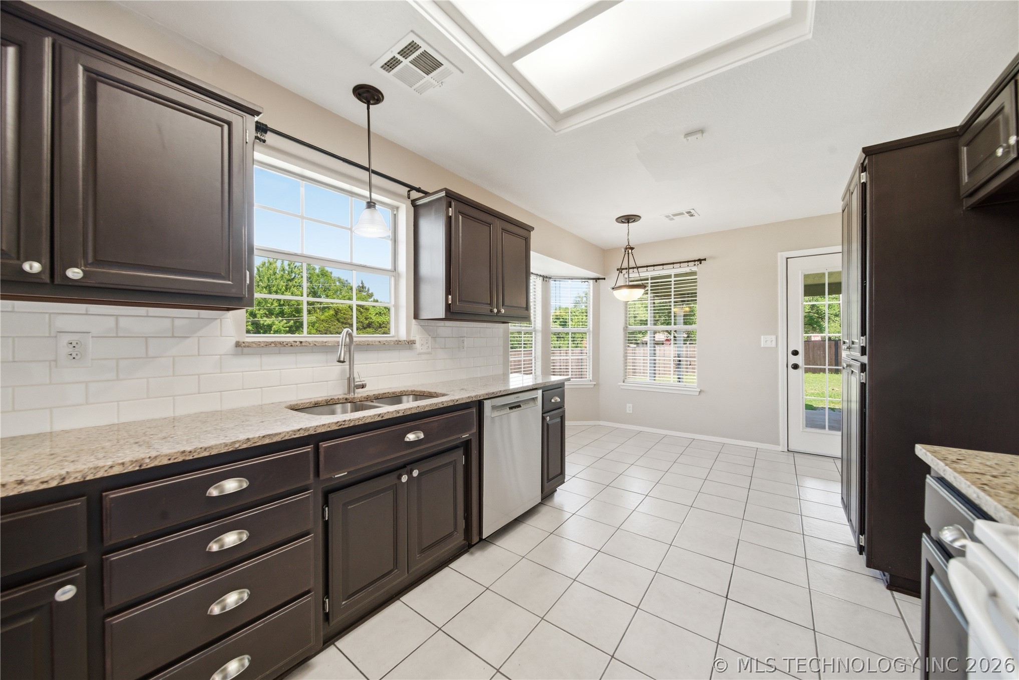 302 W 37th Place Sand Springs OK 74063