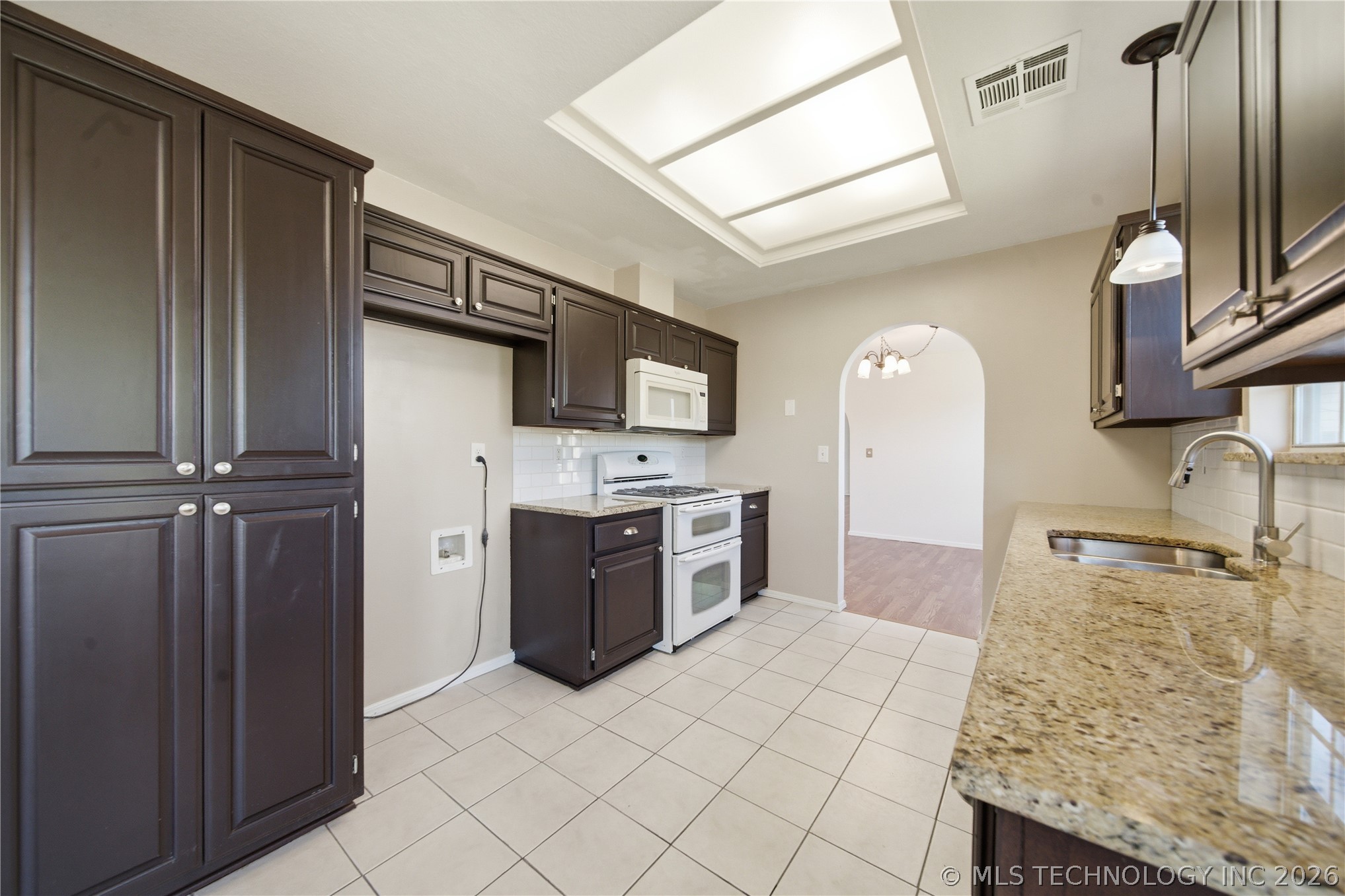 302 W 37th Place Sand Springs OK 74063