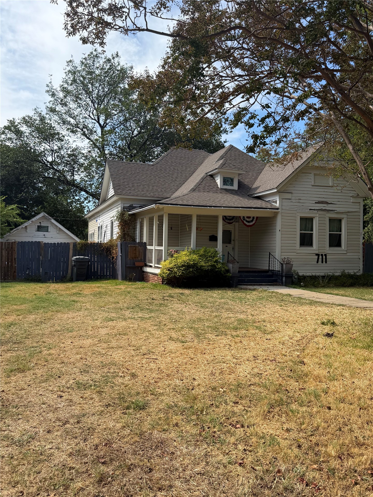 711 NW D Street Ardmore OK 73401