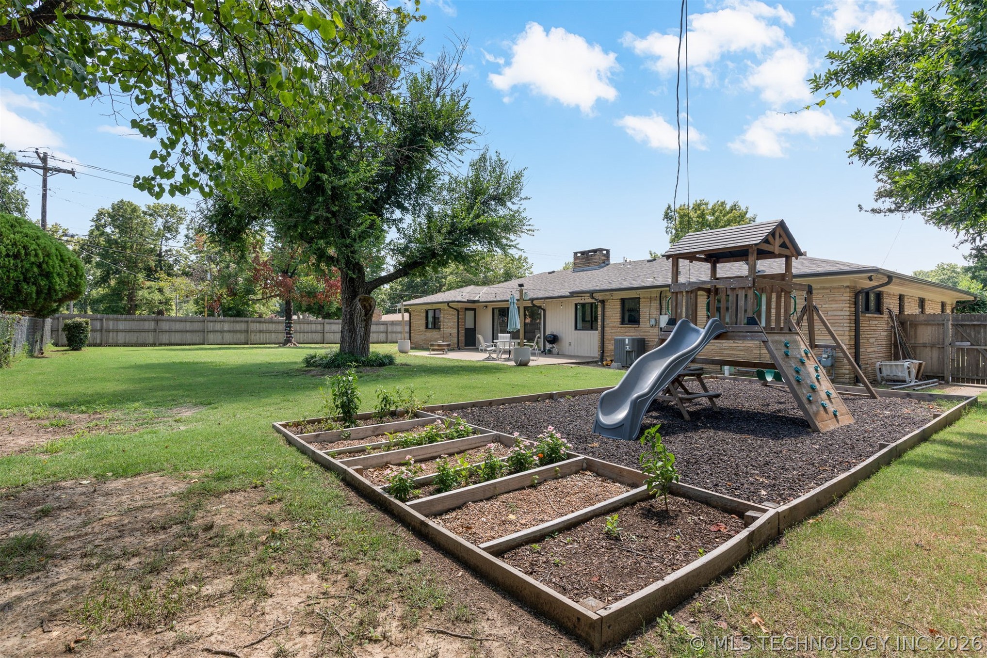 1402 N Louisville Avenue Claremore OK 74017
