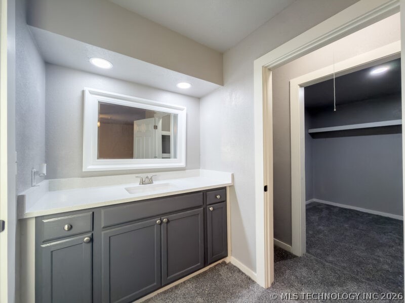 152 W Hereford Lane Mcalester OK 74501