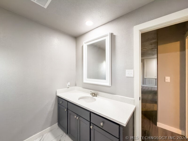 152 W Hereford Lane Mcalester OK 74501