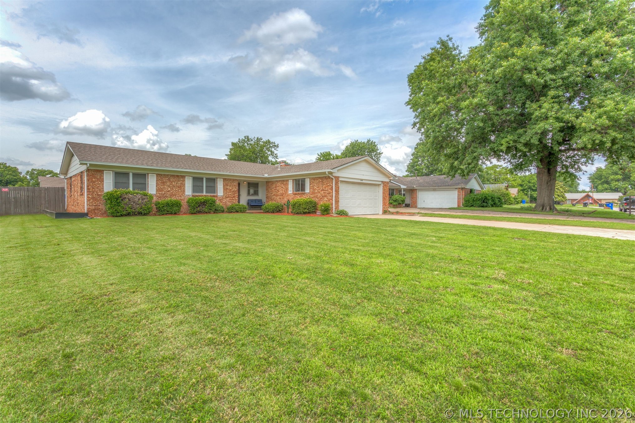 2416 S Hickory Avenue Broken Arrow OK 74012