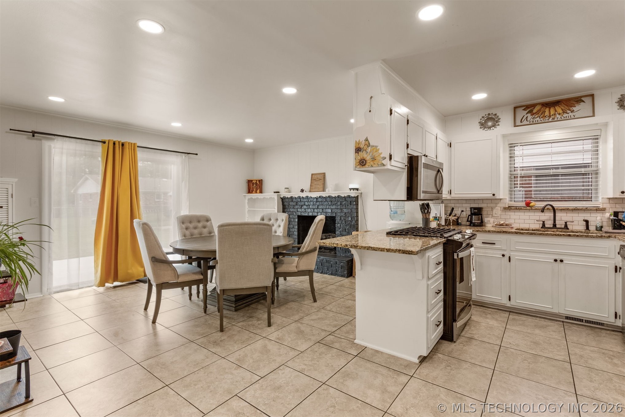 2416 S Hickory Avenue Broken Arrow OK 74012