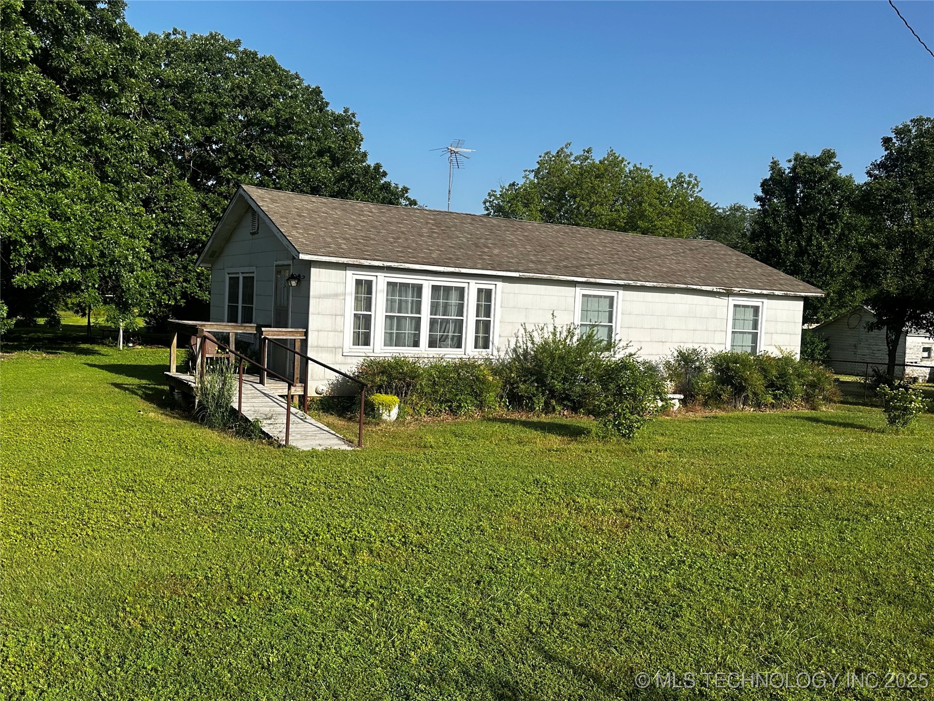 15609 County Road 3540 Ada OK 74820