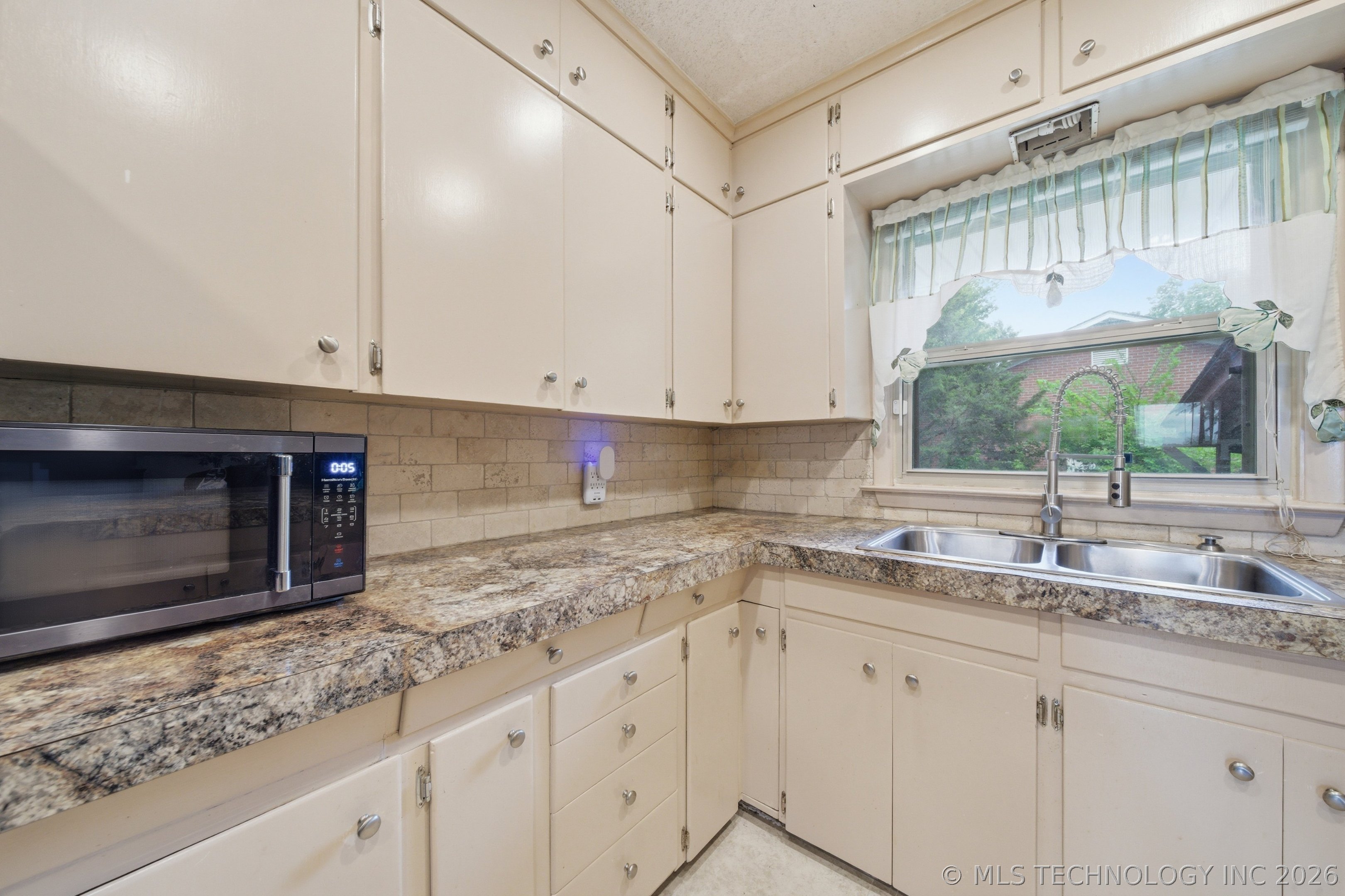 910 Hickory Street Chelsea OK 74016