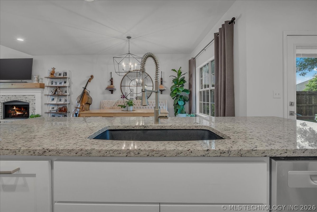 2812 E 102nd Place Tulsa OK 74137