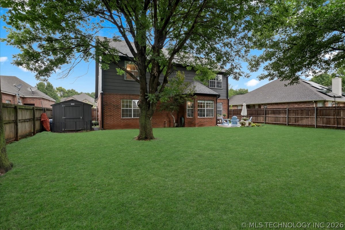 2812 E 102nd Place Tulsa OK 74137