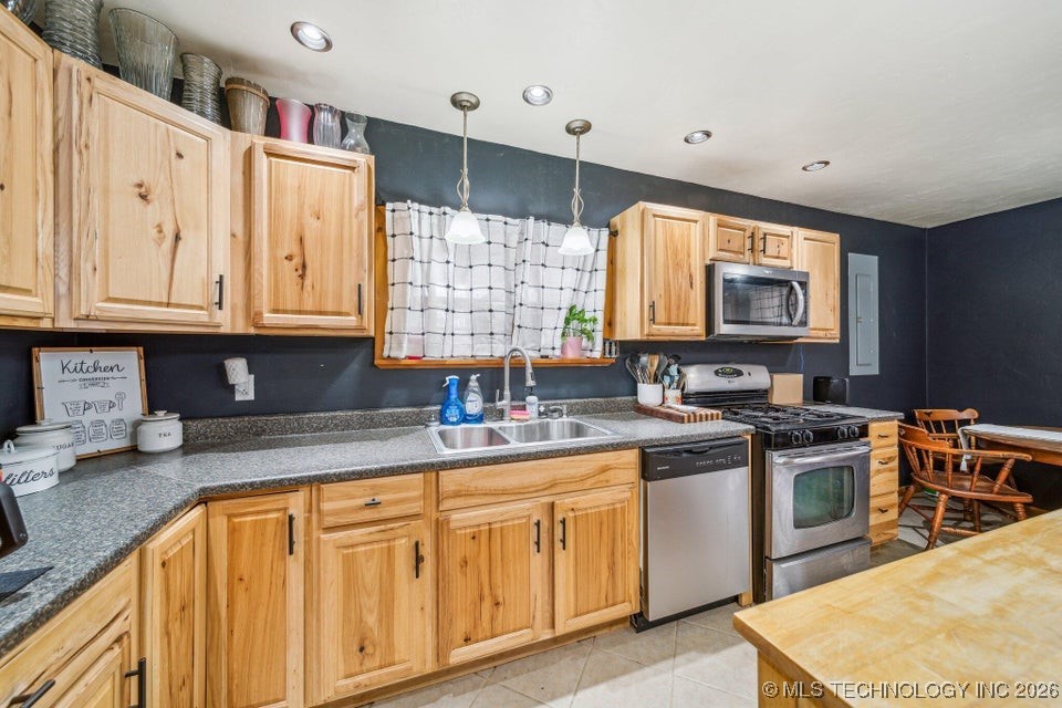 396 Cherokee Lane Bluejacket OK 74333
