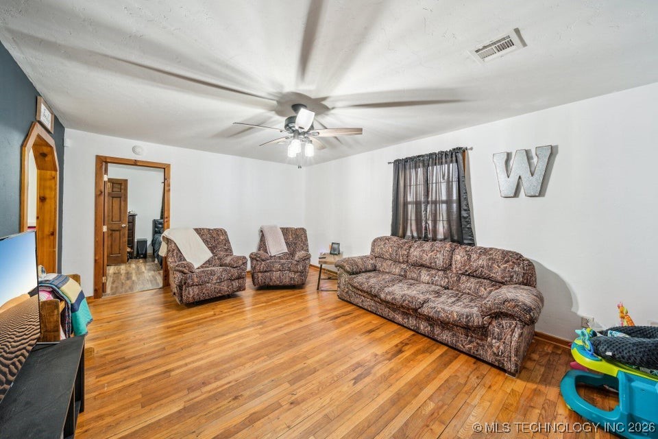 396 Cherokee Lane Bluejacket OK 74333